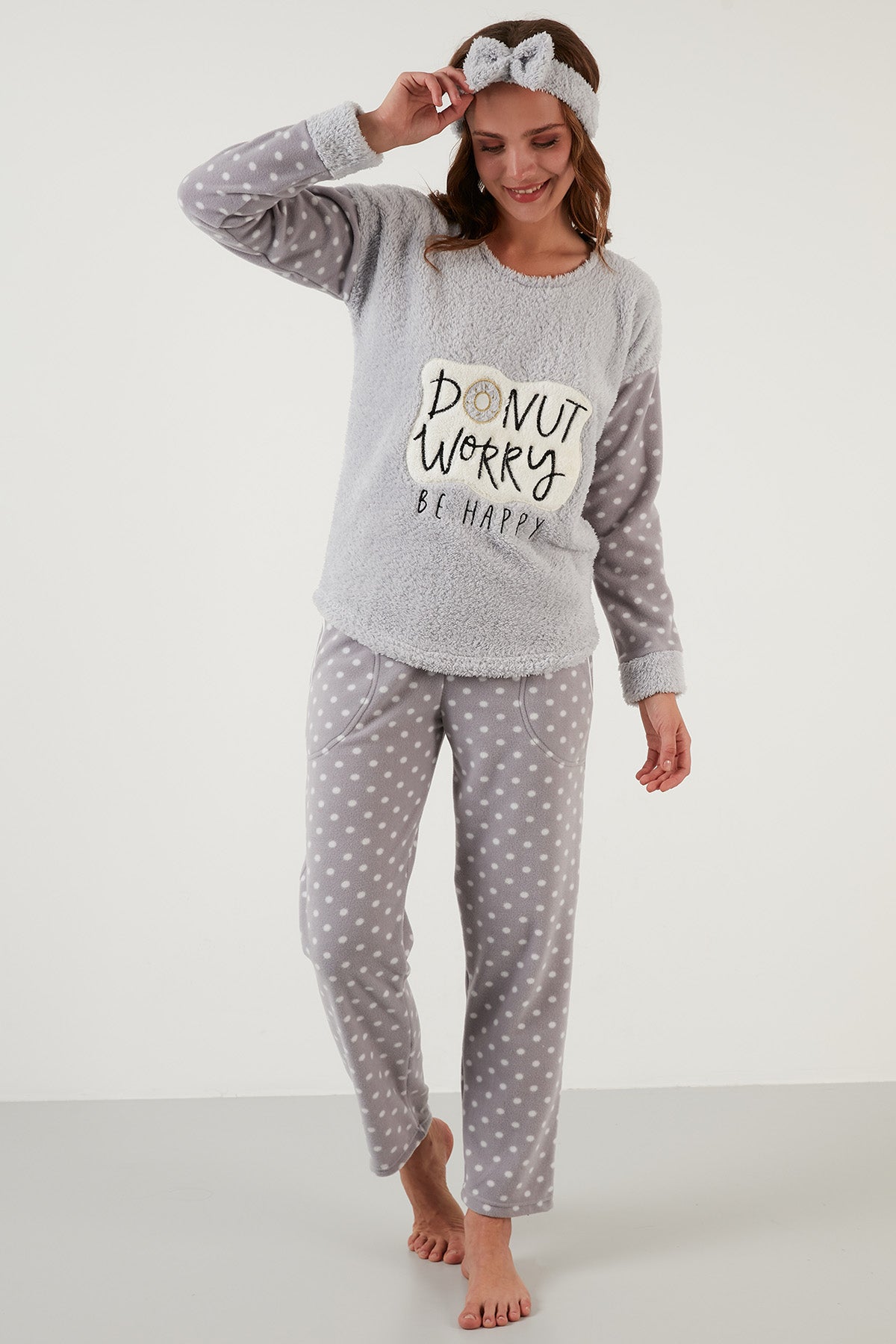 Lela Baskılı Puantiyeli Saç Bantlı Peluş Bayan Pijama Takımı 6094120 GRİ