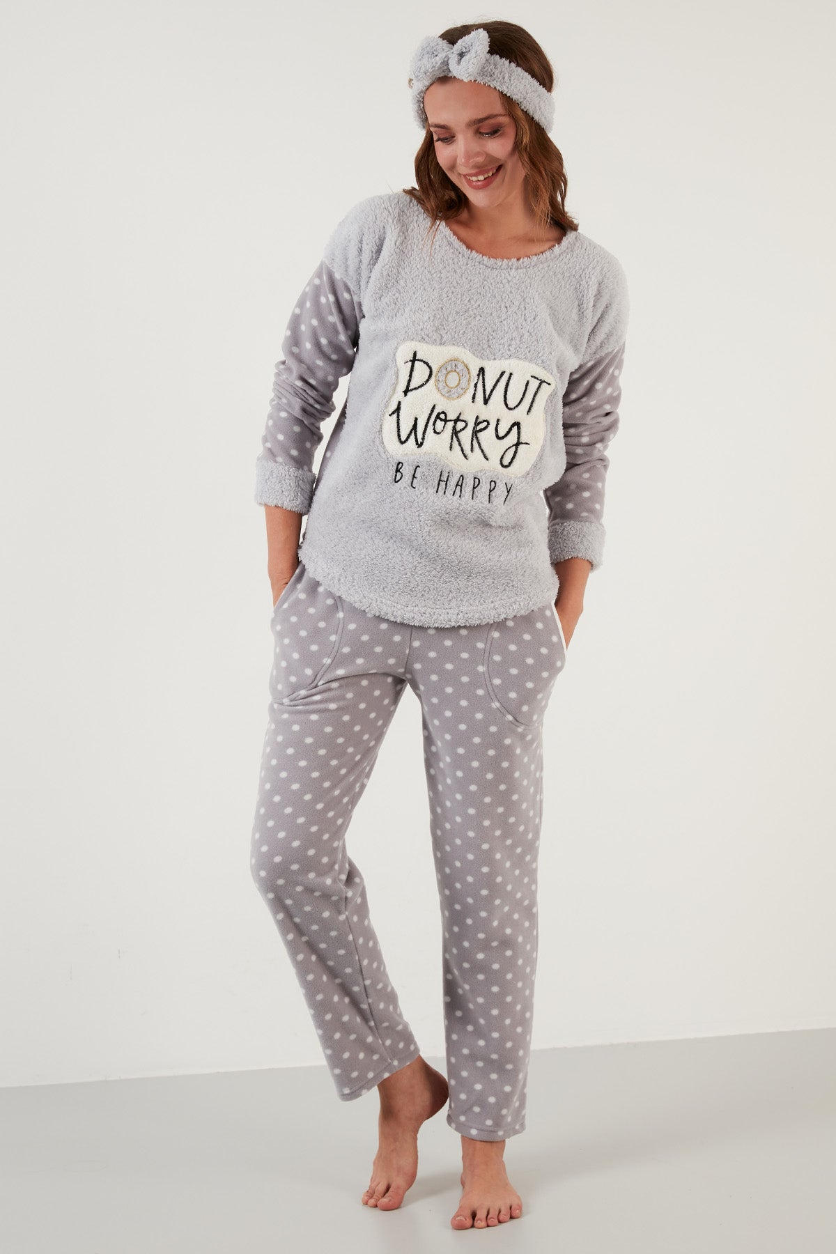 Lela Baskılı Puantiyeli Saç Bantlı Peluş Bayan Pijama Takımı 6094120 GRİ