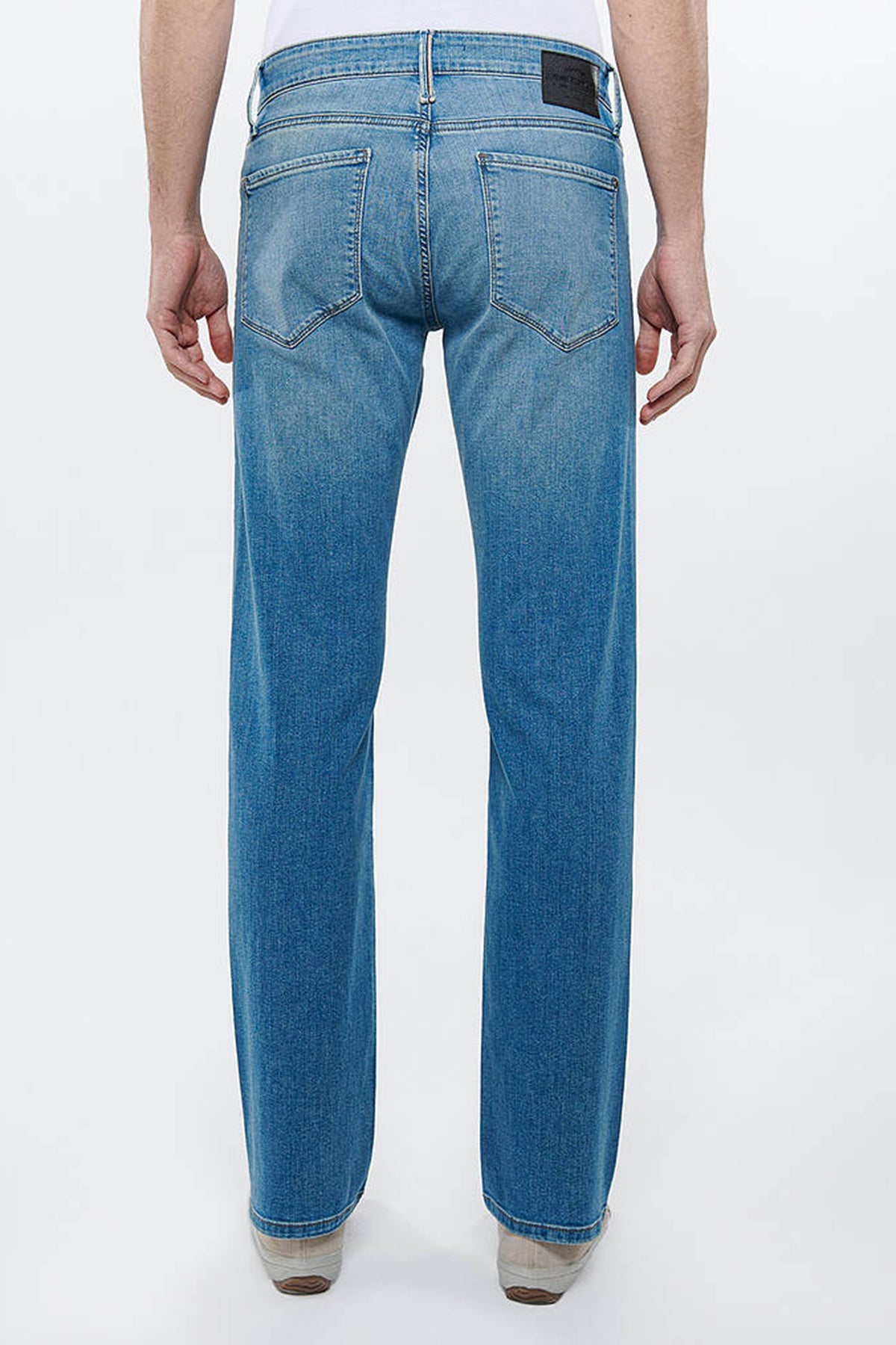 Mavi Hunter Pamuklu Normal Bel Regular Straight Düz Paça Jeans Erkek Kot Pantolon 0020228709 AÇIK MAVİ