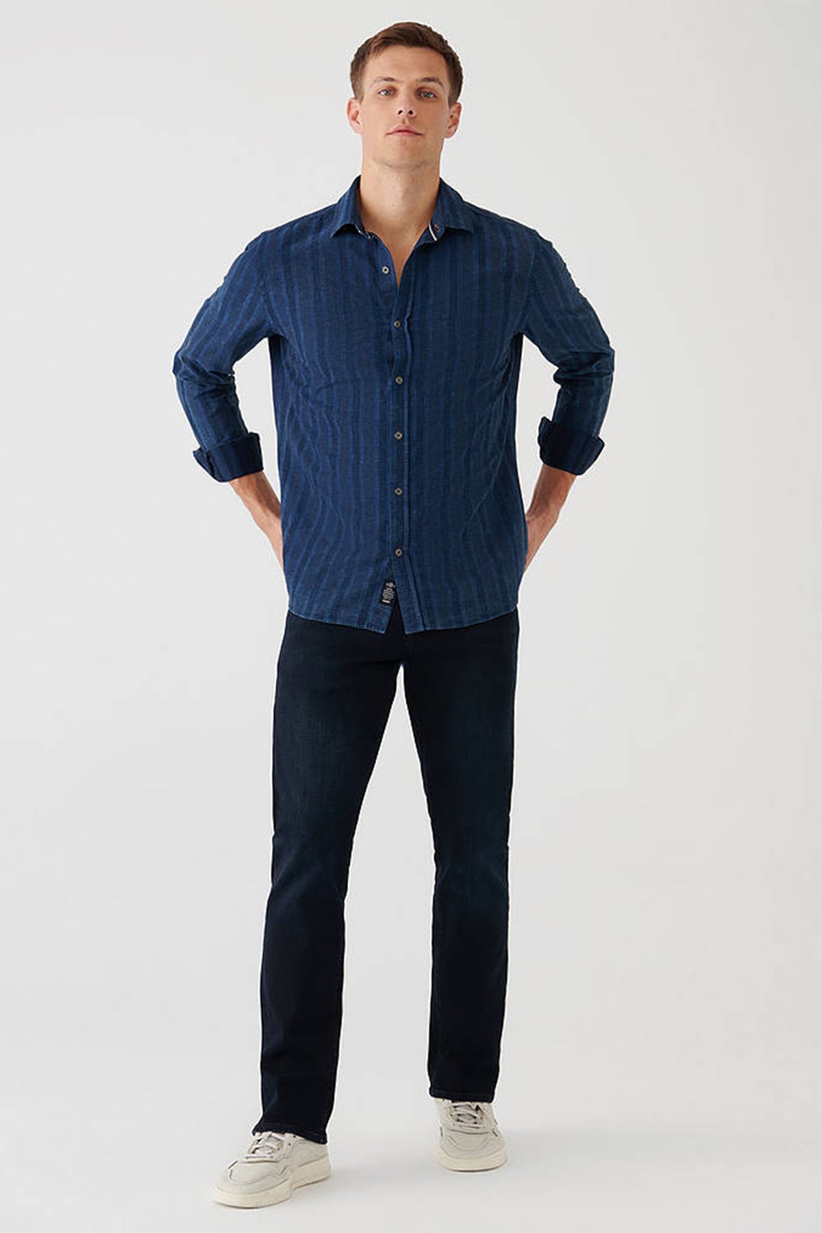 Mavi Hunter Pamuklu Normal Bel Regular Fit Düz Paça Jeans Erkek Kot Pantolon 0020234818 LACİVERT