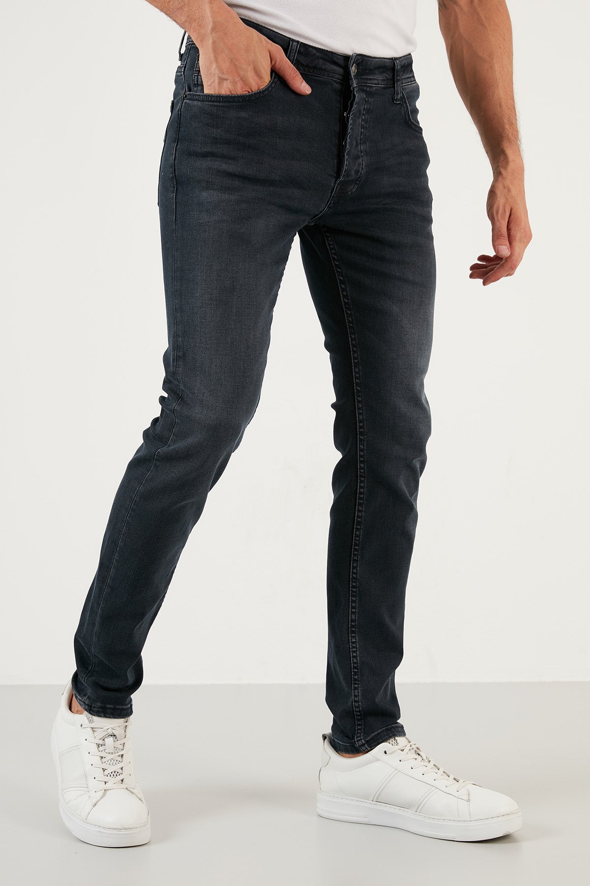 Buratti Pamuklu Normal Bel Slim Fit Dar Paça Jeans Erkek Kot Pantolon 1114M124NAPOLI LACİVERT