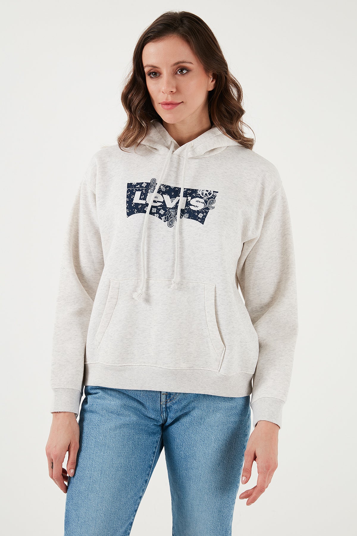 Levi's Desenli Logo Baskılı Pamuklu Regular Fit Kapüşonlu Bayan Sweat 001U6-0002 KREM