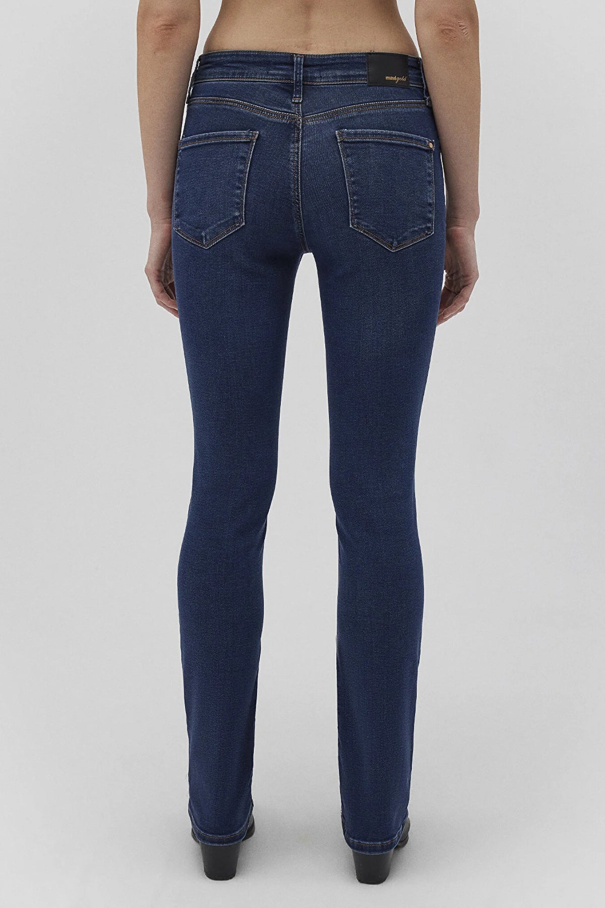 Mavi Mona Streç Pamuklu Slim Straight Normal Bel Düz Paça Jeans Bayan Kot Pantolon 1049787784 LACİVERT