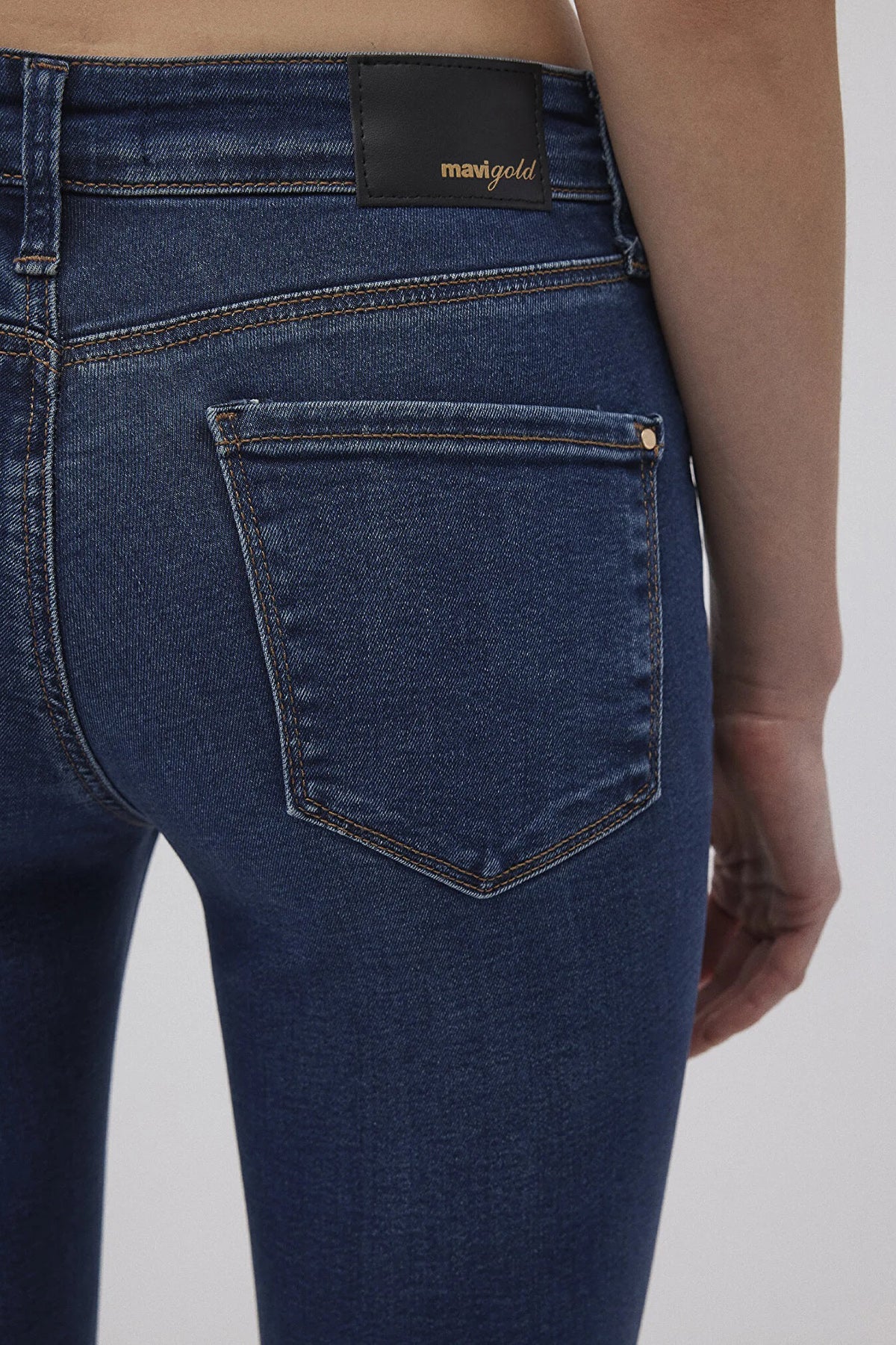 Mavi Mona Streç Pamuklu Slim Straight Normal Bel Düz Paça Jeans Bayan Kot Pantolon 1049787784 LACİVERT