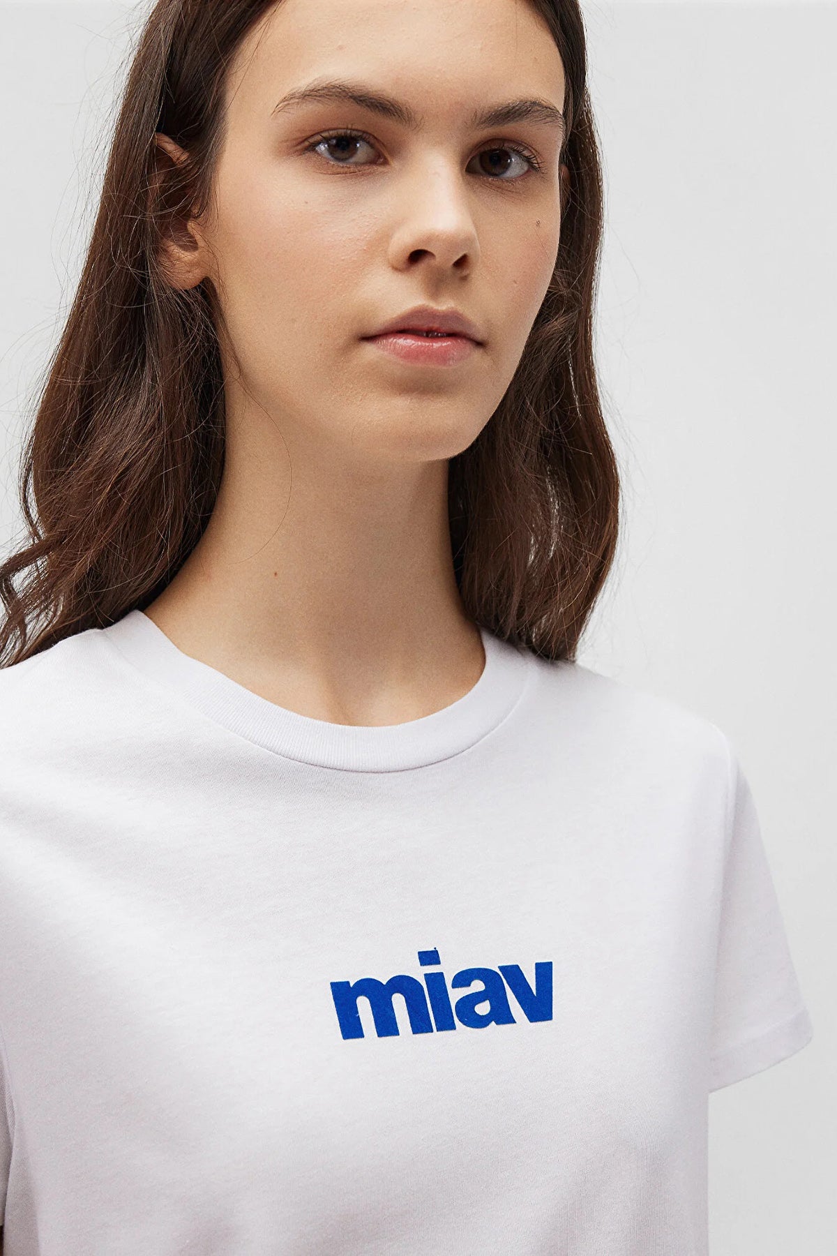 Mavi % 100 Pamuk Regular Fit Bisiklet Yaka Bayan T Shirt 1610622-620 BEYAZ