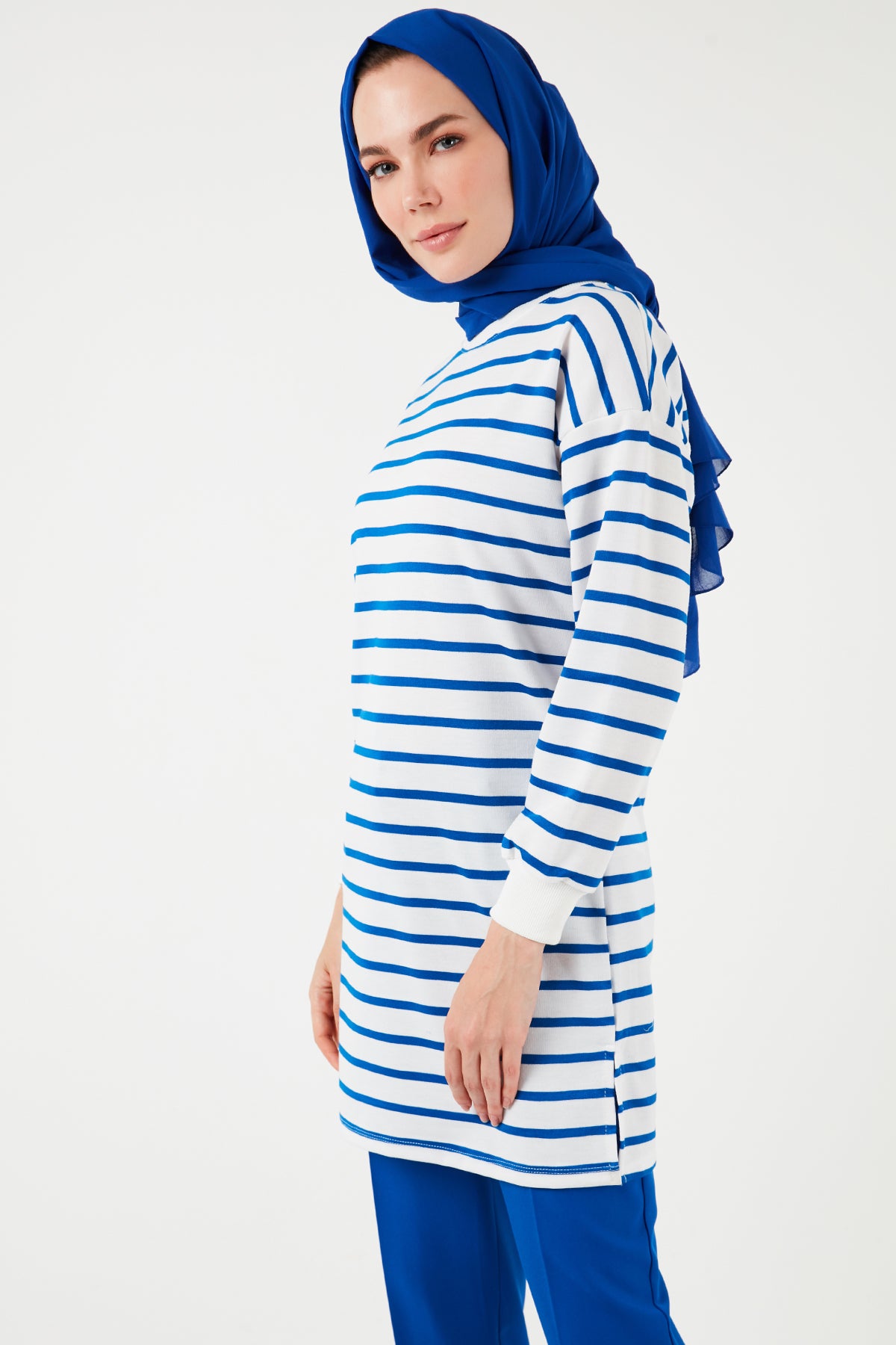 Lela Modest Çizgili Pamuklu Regular Fit Bisiklet Yaka Bayan Tunik 5865784 SAKS