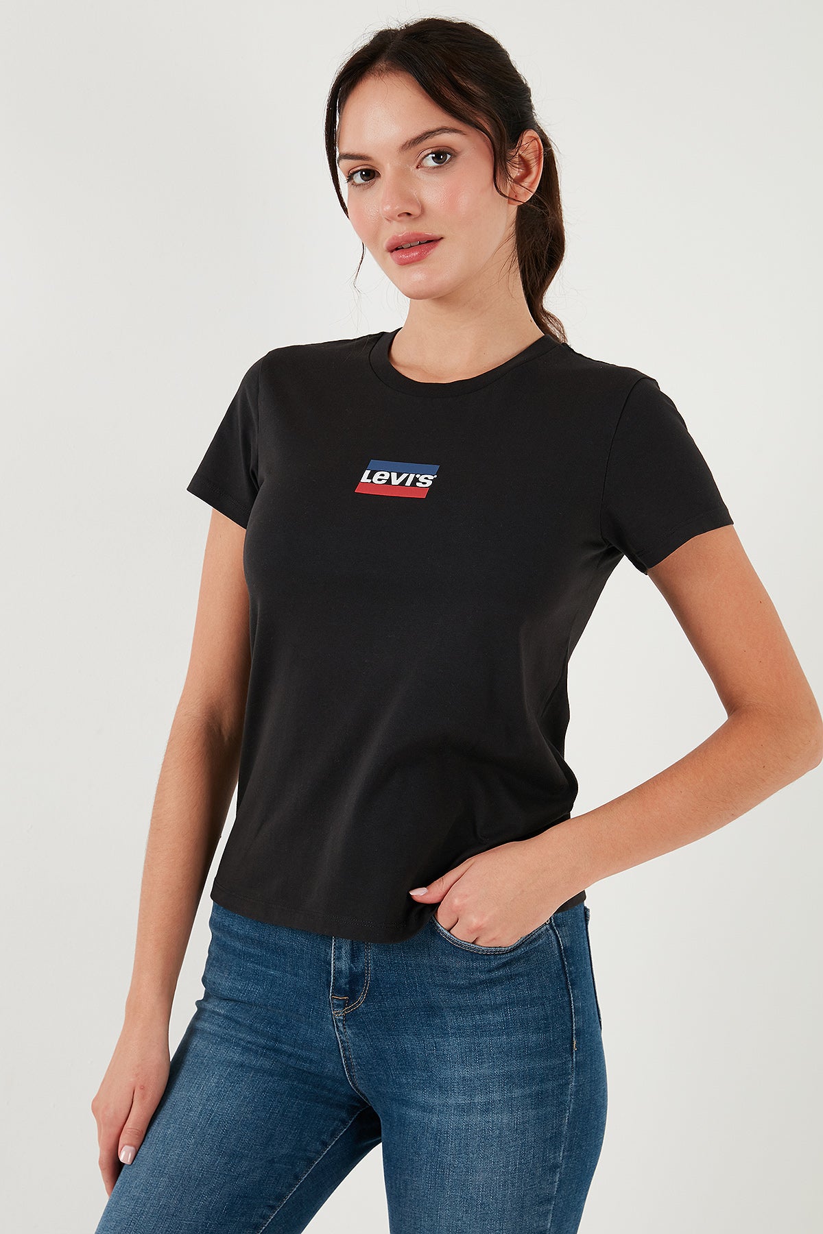 Levi's %100 Pamuklu Regular Fit Bisiklet Yaka Logolu Bayan T Shirt A2086-0258 SİYAH