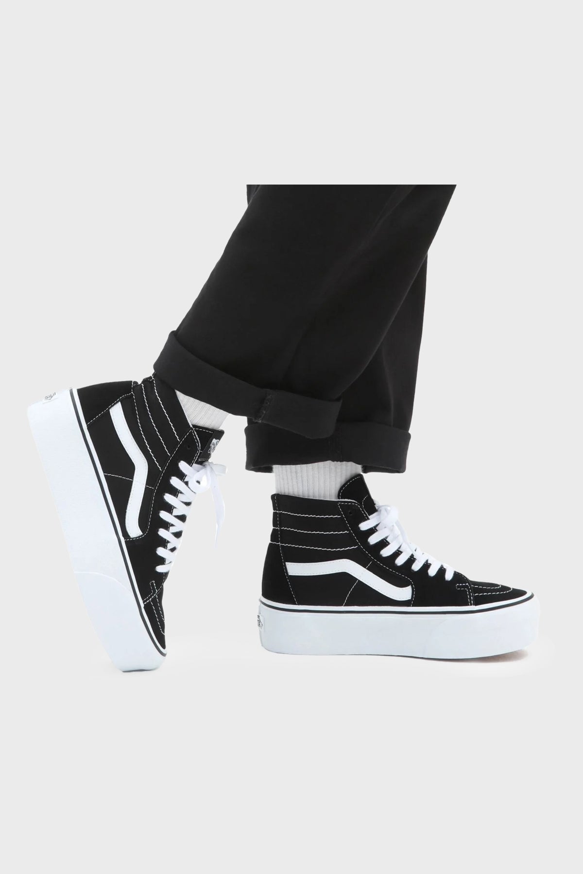 Vans UA SK8-Hi Tapered Bilekli Platform Sneaker Bayan Ayakkabı VN0A5JMKBMX1 SİYAH-BEYAZ