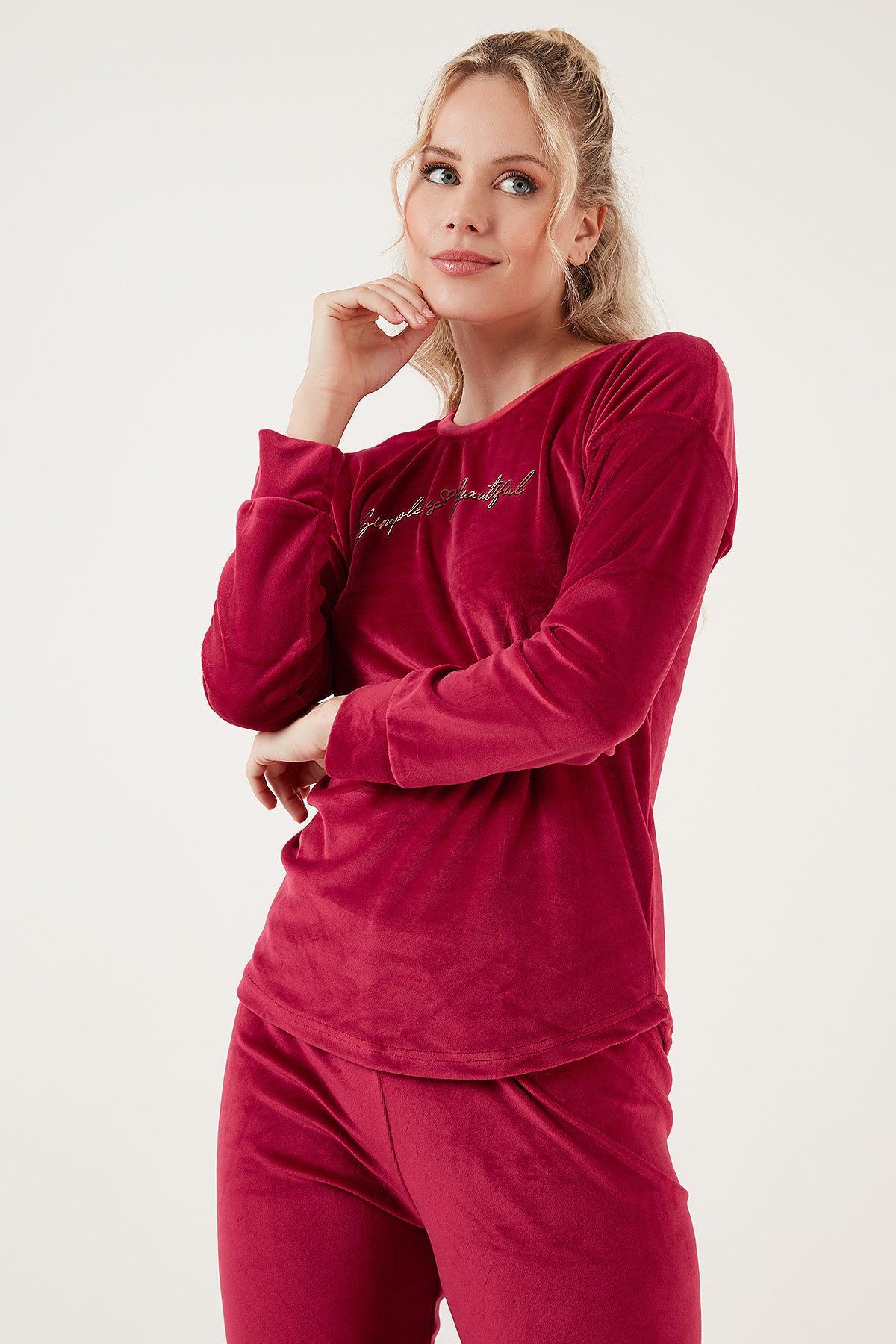 Lela Regular Fit Yumuşak Dokulu Kadife Bayan Pijama Takımı 6094200W4 BORDO