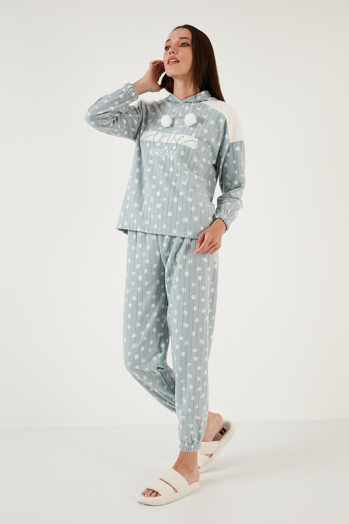 Lela Desenli Regular Fit Kapüşonlu Polar Bayan Pijama Takımı 6571001 MİNT