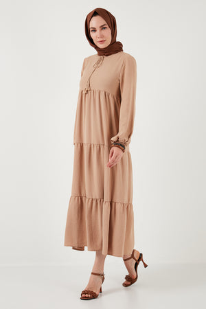 Lela Modest Regular Fit Dik Yaka Uzun Bayan Elbise 611EL545 CAMEL