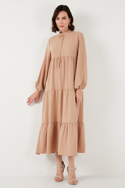 Lela Modest Regular Fit Dik Yaka Uzun Bayan Elbise 611EL545 CAMEL