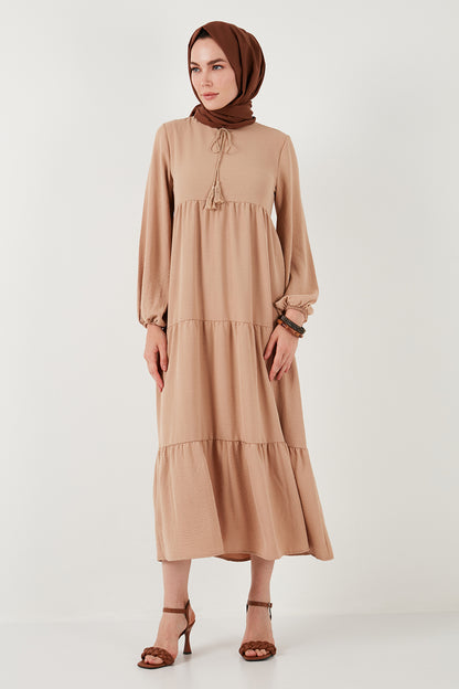 Lela Modest Regular Fit Dik Yaka Uzun Bayan Elbise 611EL545 CAMEL