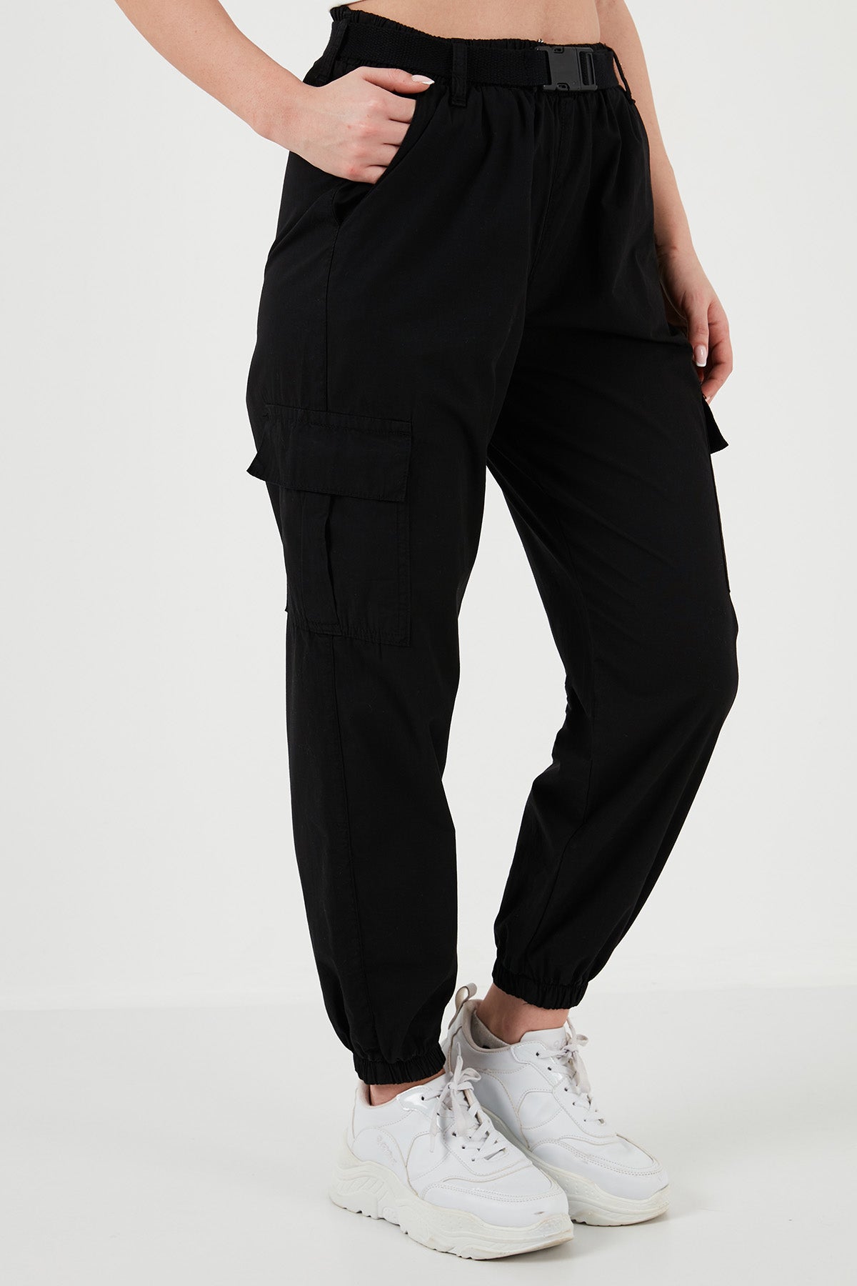 Lela Pamuklu Regular Fit Jogger Spor Bayan Pantolon 668YP50312S4 SİYAH