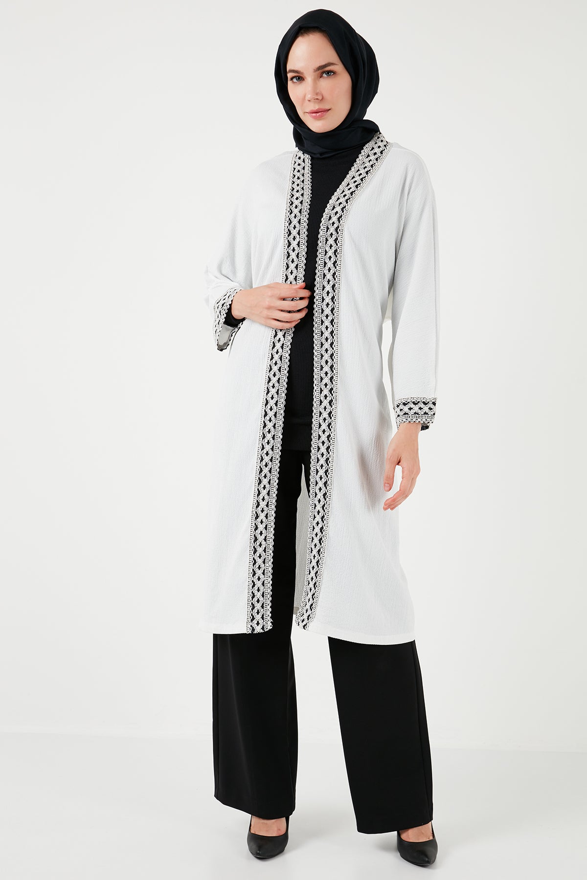 Lela Modest Belden Bağlamalı Relaxed Fit Nakışlı Uzun Bayan Kimono 66958652S4 EKRU