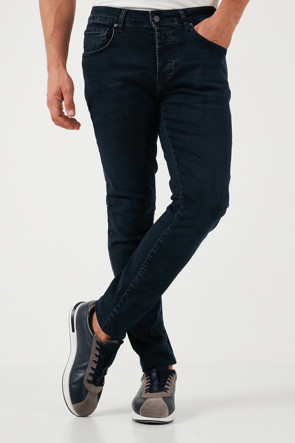 Buratti Pamuklu Normal Bel Slim Fit Dar Paça Jeans Erkek Kot Pantolon 1120S03NAPOLI LACİVERT