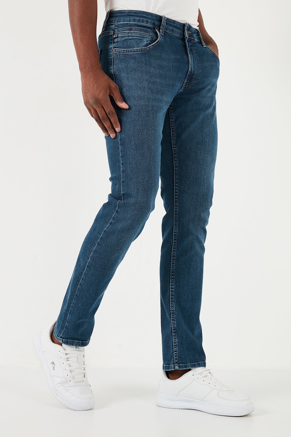 Buratti Streç Pamuklu Regular Fit Normal Bel Boru Paça Jeans Erkek Kot Pantolon 2210S04PARMA MAVİ