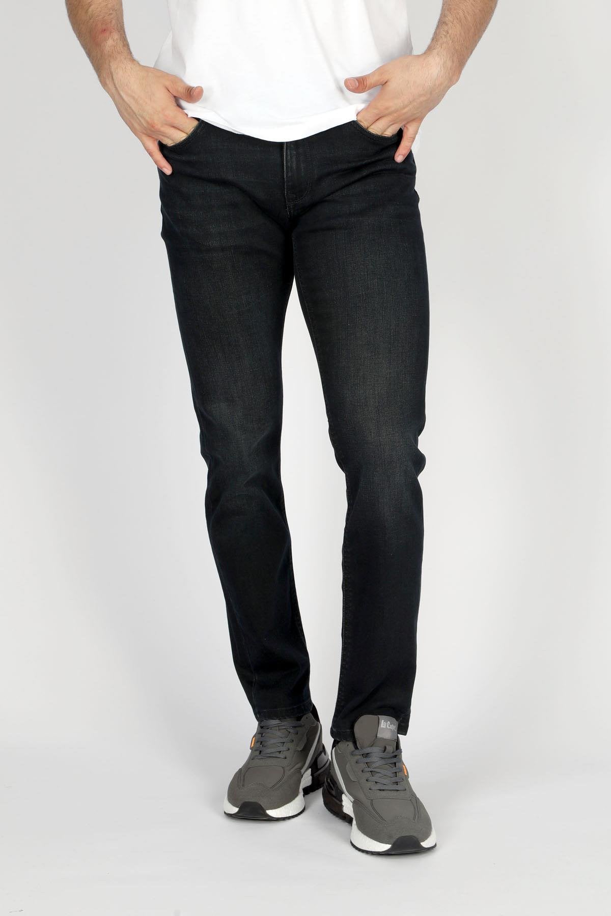 Lee Cooper Jagger Streç Pamuklu Slim Straight Normal Bel Daralan Paça Jeans Erkek Kot Pantolon 251 LCM 121052 DN1379 SİYAH