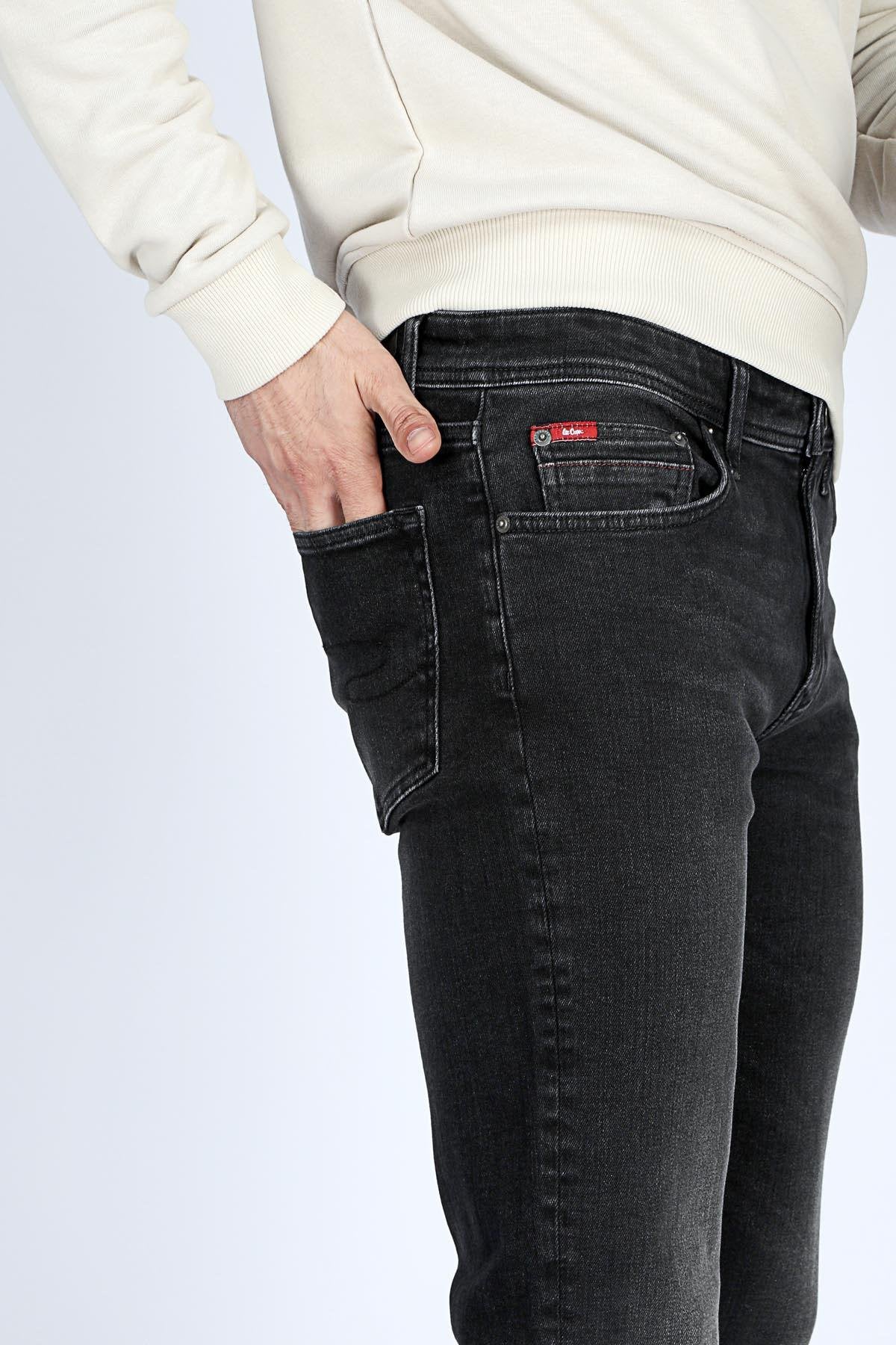 Lee Cooper Jagger Streç Pamuklu Slim Straight Normal Bel Daralan Paça Jeans Erkek Kot Pantolon 251 LCM 121057 DN2091 SİYAH