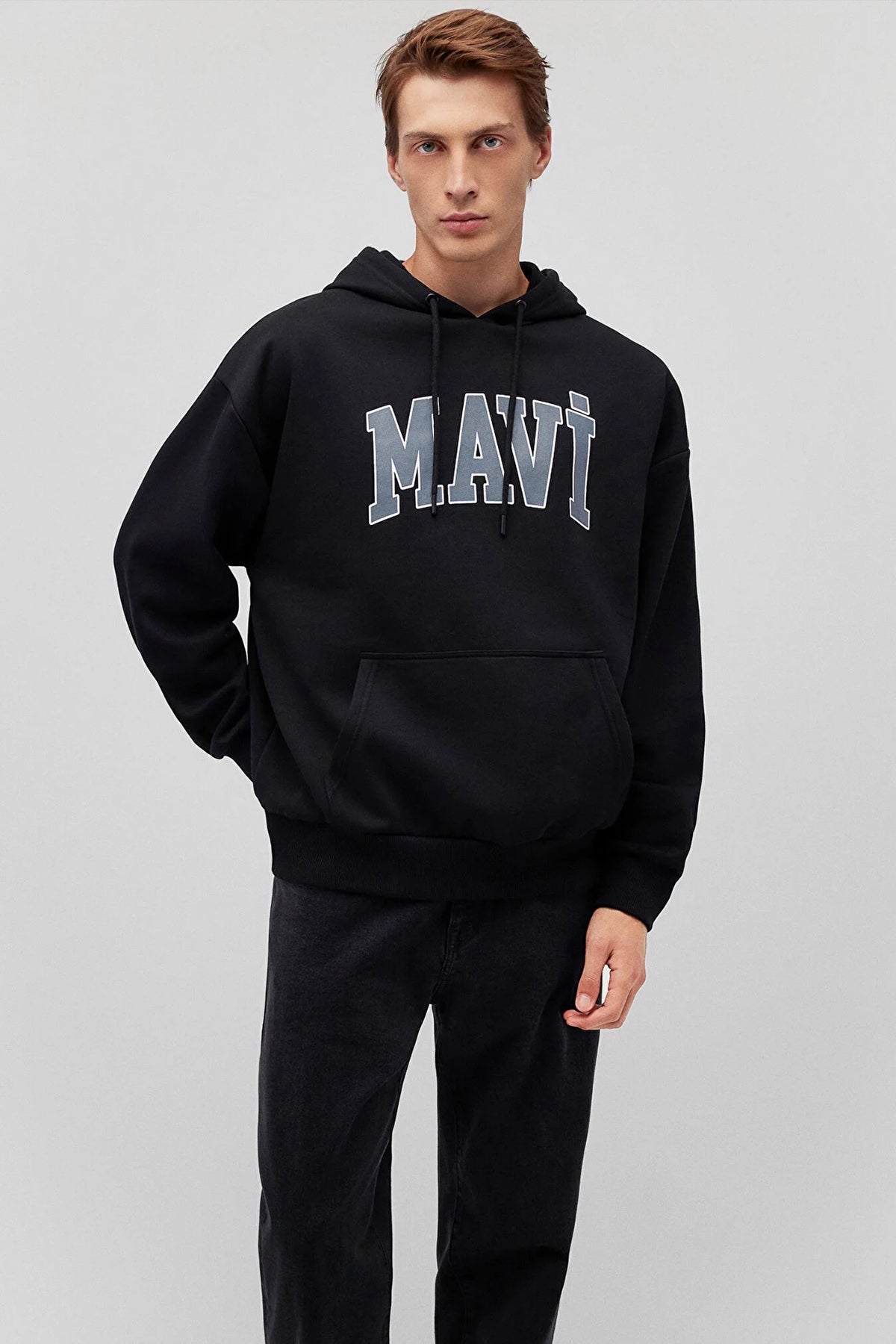 Mavi Logo Baskılı Şardonlu Oversize Fit Kapüşonlu Erkek Sweat 067149-902 SİYAH