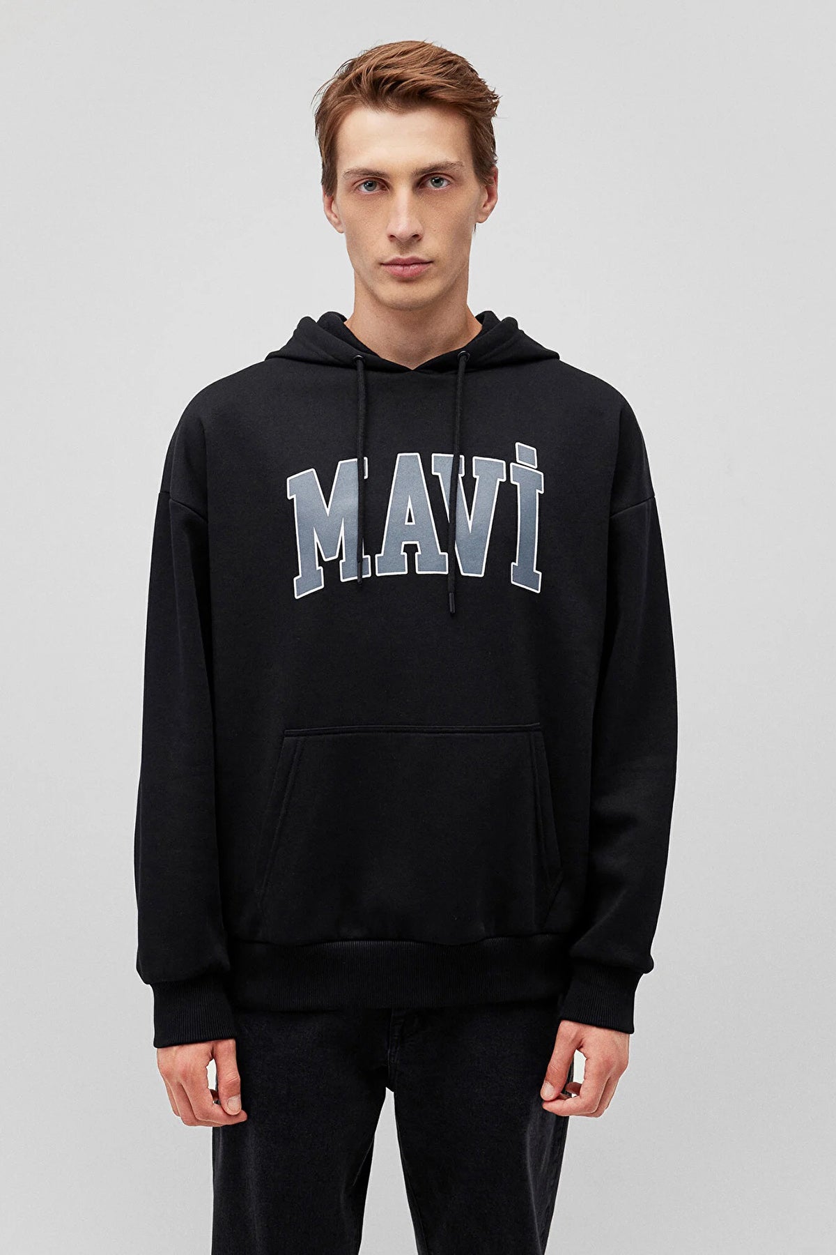 Mavi Logo Baskılı Şardonlu Oversize Fit Kapüşonlu Erkek Sweat 067149-902 SİYAH