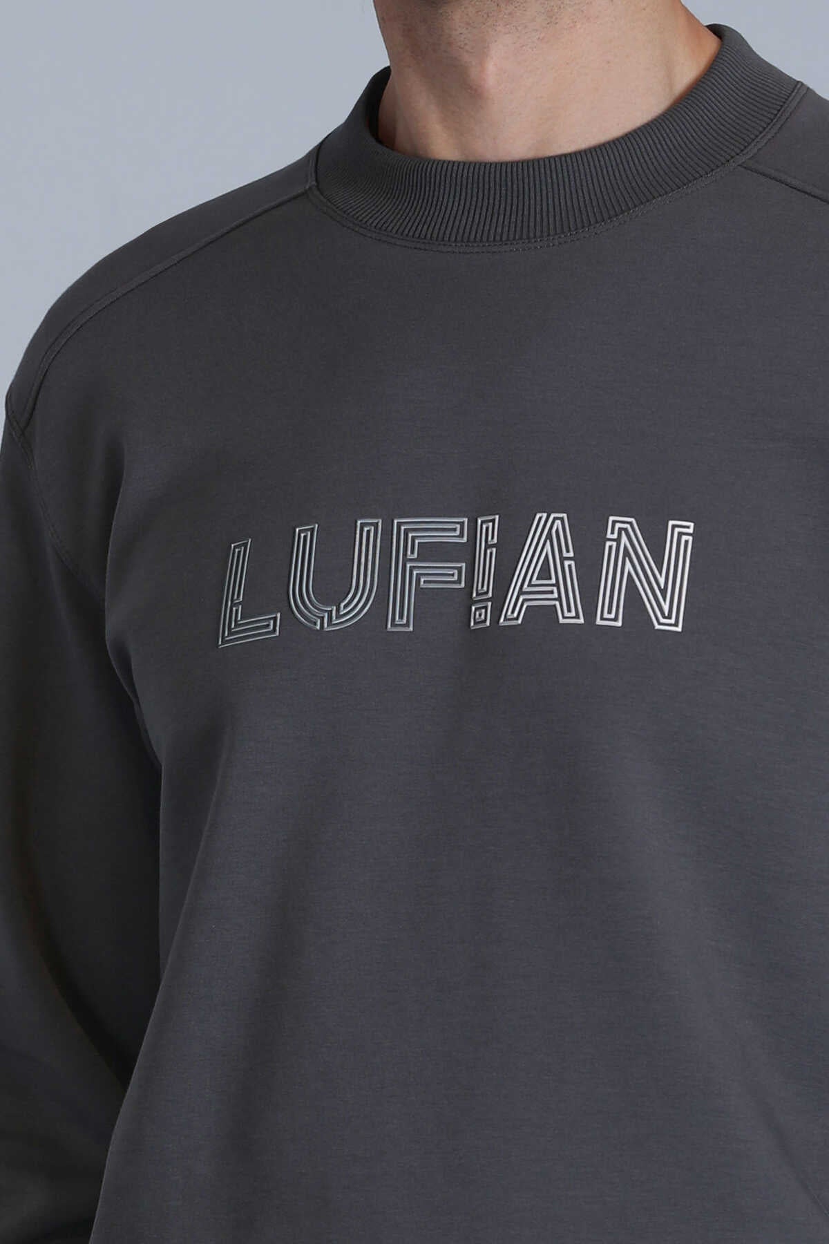 Lufian Pamuklu Regular Fit Örme Logolu Sıfır Yaka Luther Erkek Sweat 112030145 HAKİ