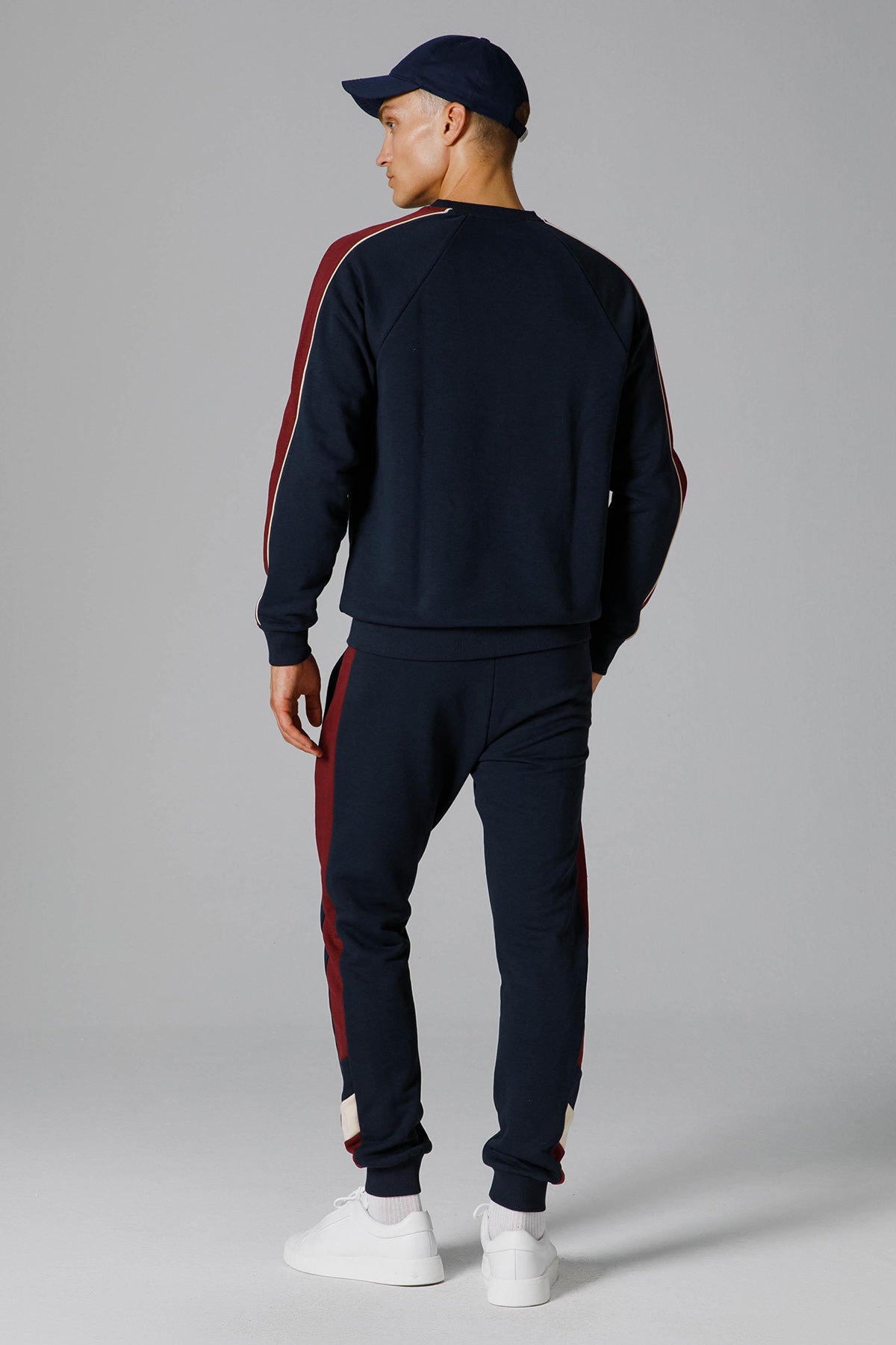 Ellesse Pamuk Karışımlı Regular Fit Bisiklet Yaka Logolu Erkek Sweat EM248-NV LACİVERT