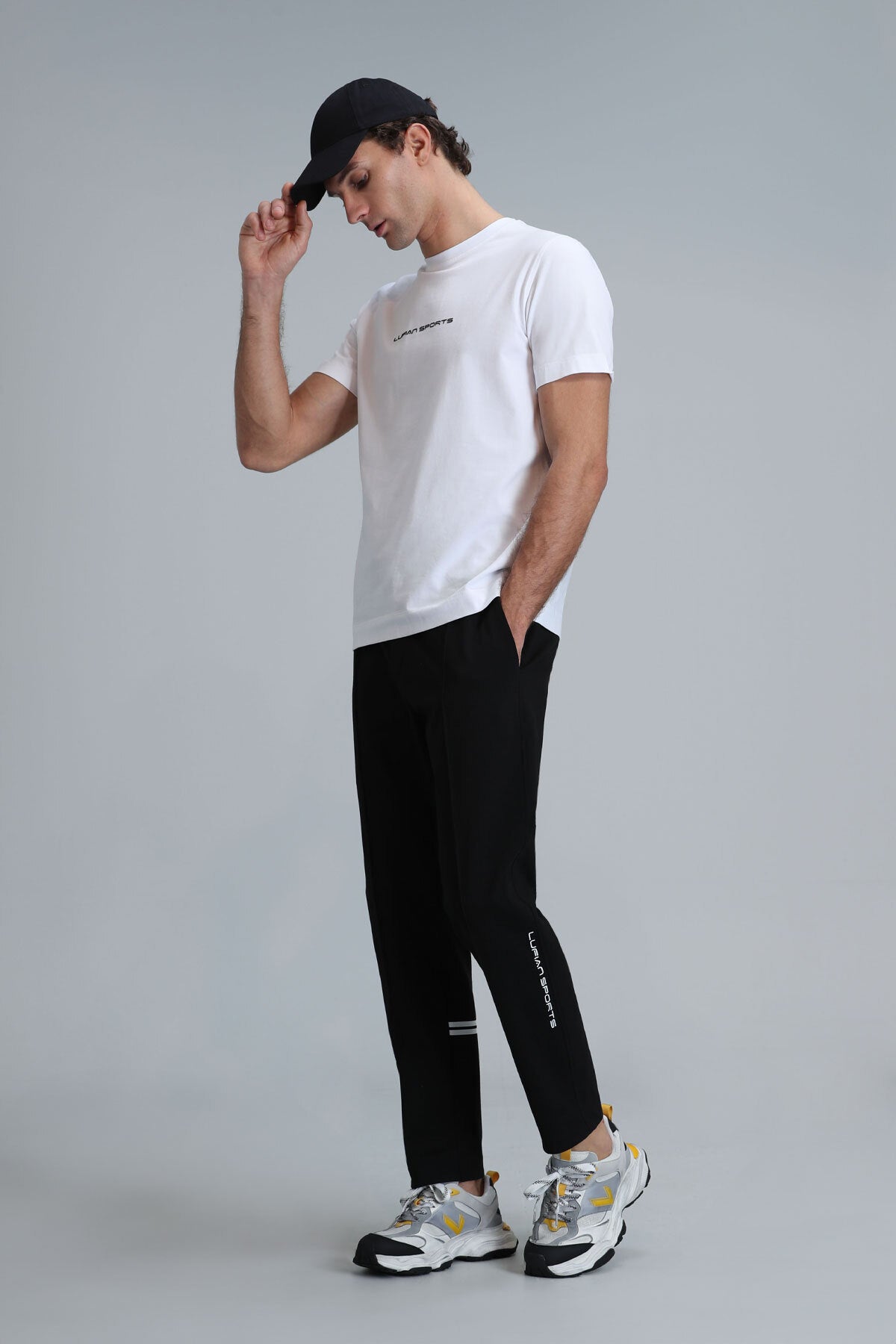 Lufian Tony Bisiklet Yaka Pamuklu Regular Fit Erkek T Shirt 111020190 BEYAZ