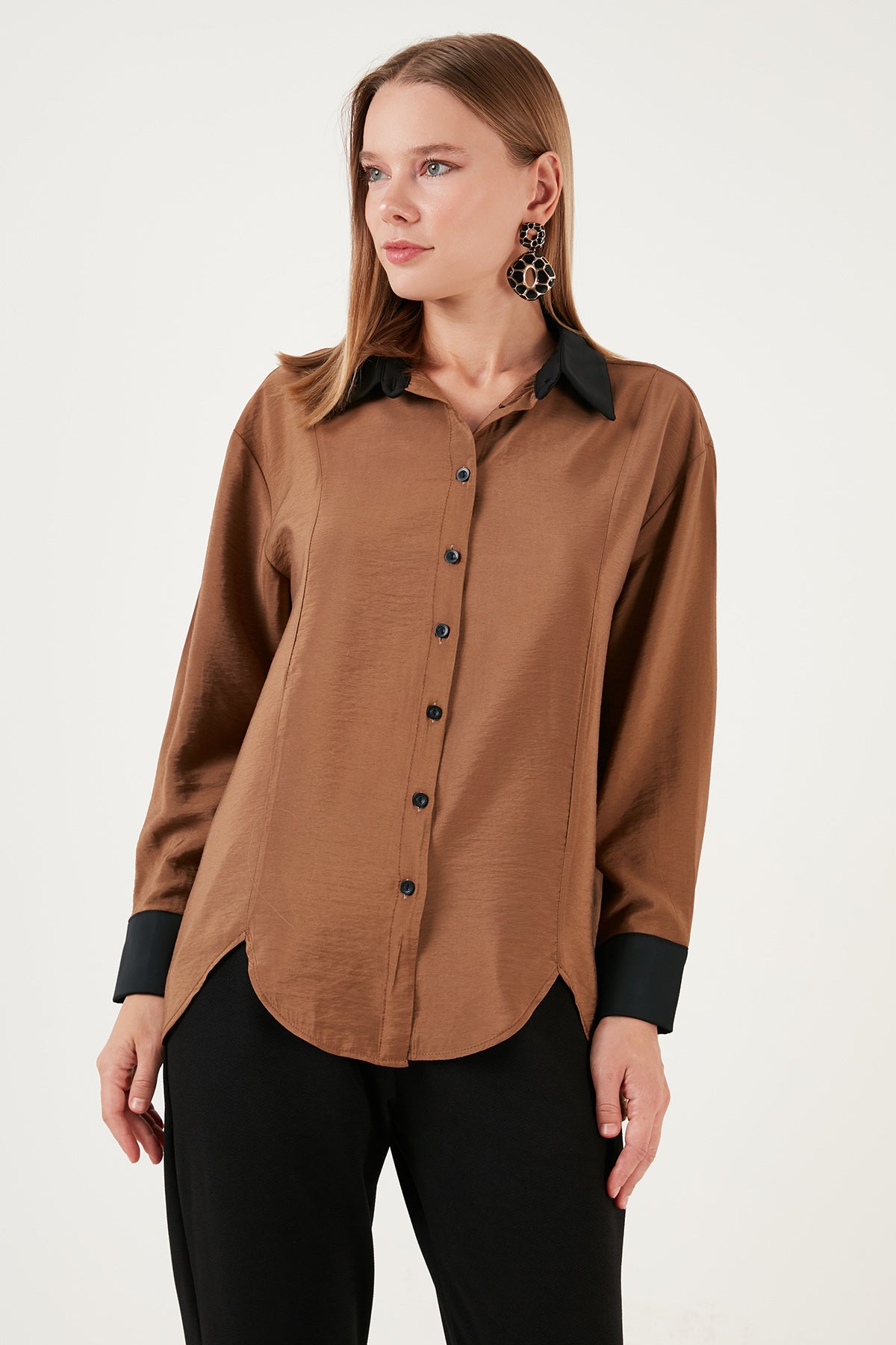 Lela Asimetrik Kesim Oversize Fit Dokuma Bayan Gömlek 611GO0178 CAMEL