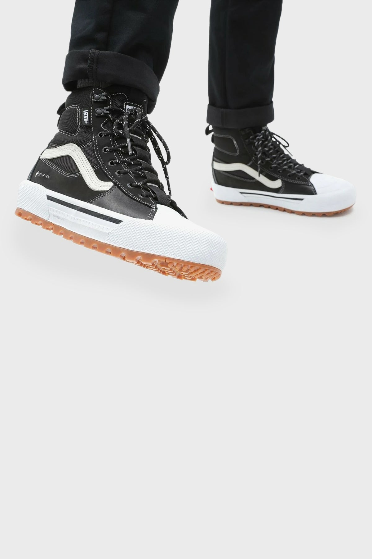 Vans UA SK8-Hi Su Geçirmez Yalıtımlı Gore-Tex Bilekli Unisex Ayakkabı VN0A5I111KP1 SİYAH-BEYAZ