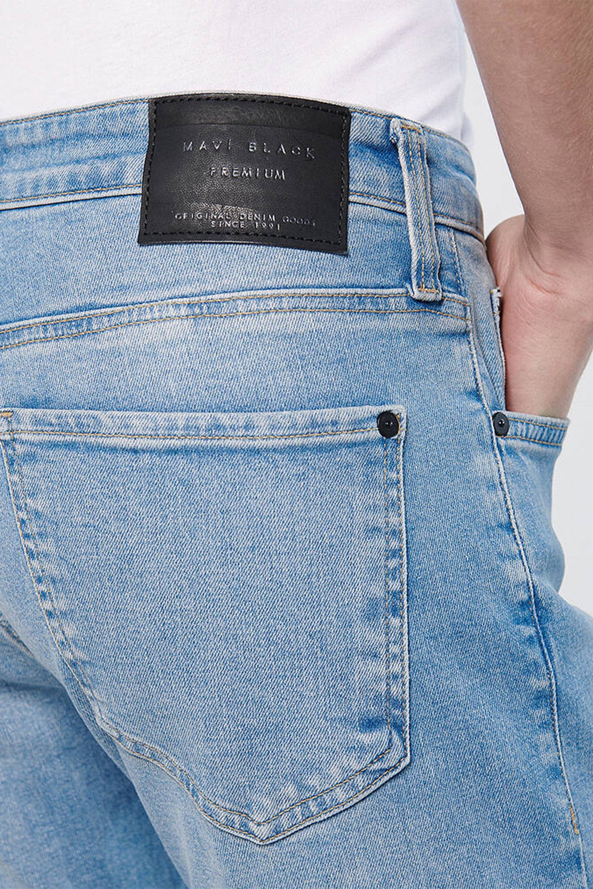 Mavi Kvnç Pamuklu Skinny Fit Normal Bel Dar Paça Jeans Erkek Kot Pantolon 001070-33974 AÇIK MAVİ