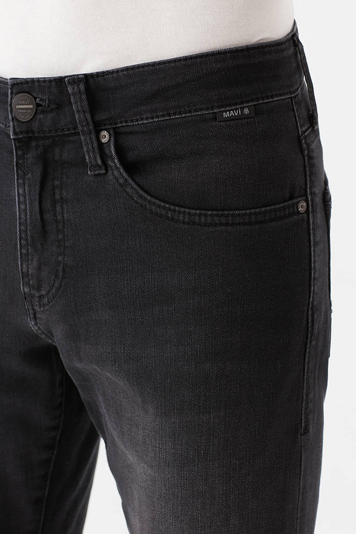 Mavi Hunter Pamuklu Rahat Kesim Düz Paça Jeans Erkek Kot Pantolon 0020218775 KOYU GRİ