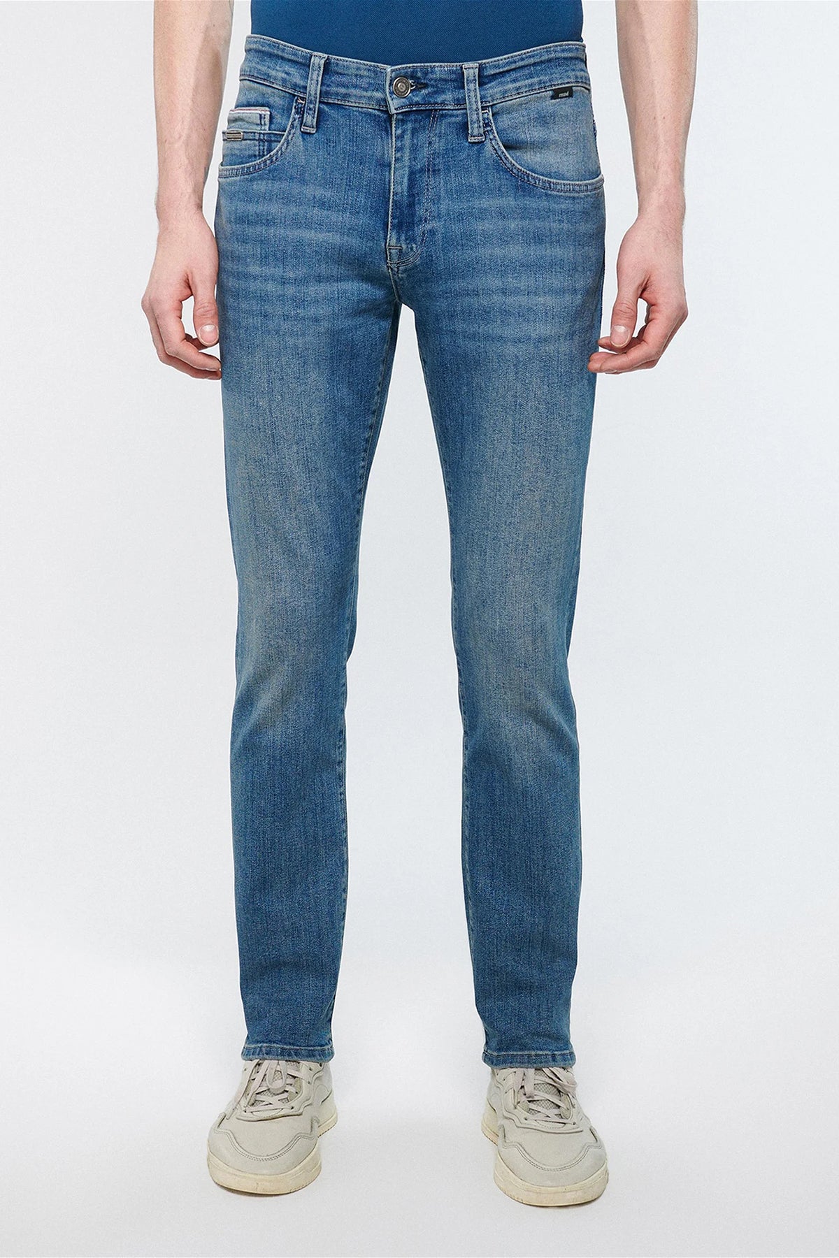 Mavi Marcus Pamuklu Normal Bel Slim Straight Daralan Paça Jeans Erkek Kot Pantolon 0035183704 AÇIK MAVİ