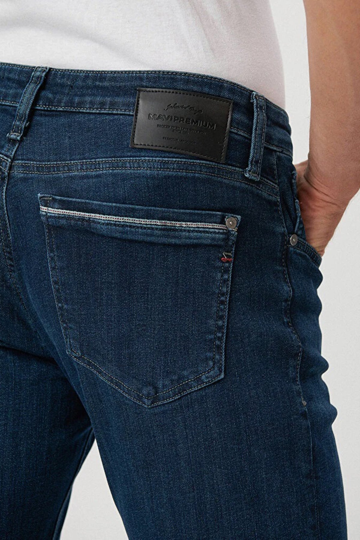 Mavi Martin Pamuklu Normal Bel Düz Paça Regular Straight Jeans Erkek Kot Pantolon 0037885202 KOYU LACIVERT