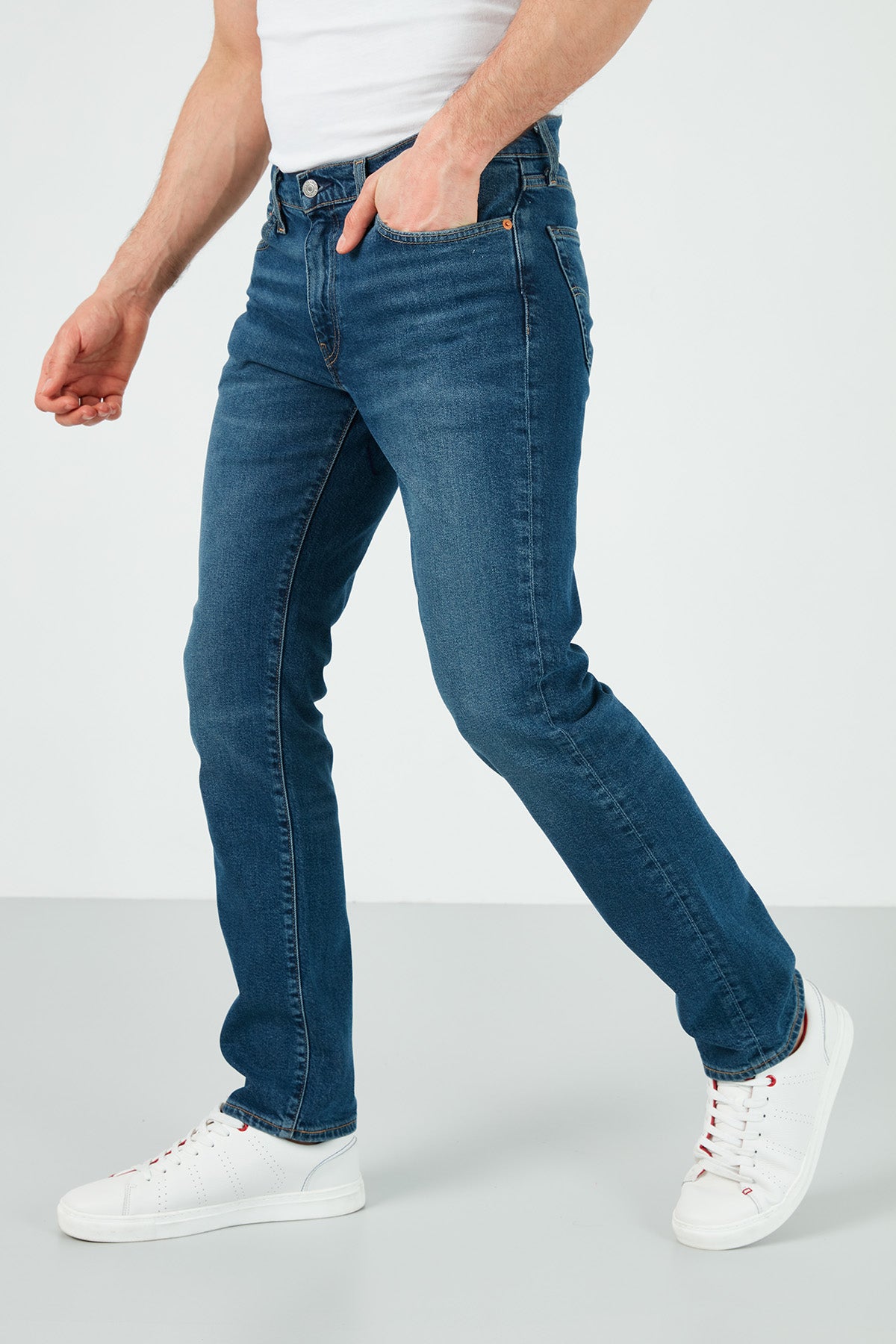 Levi&#39;s Slim Fit Pamuklu 511 Jeans Erkek Kot Pantolon 04511-5086 KOYU MAVİ