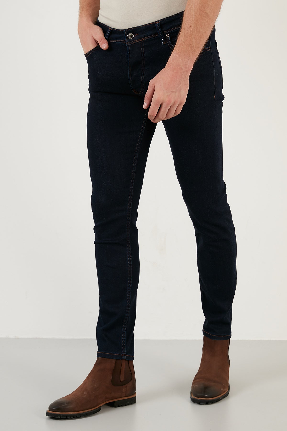 Buratti Pamuklu Normal Bel Slim Fit Dar Paça Jeans Erkek Kot Pantolon 1113F132NAPOLI LACİVERT