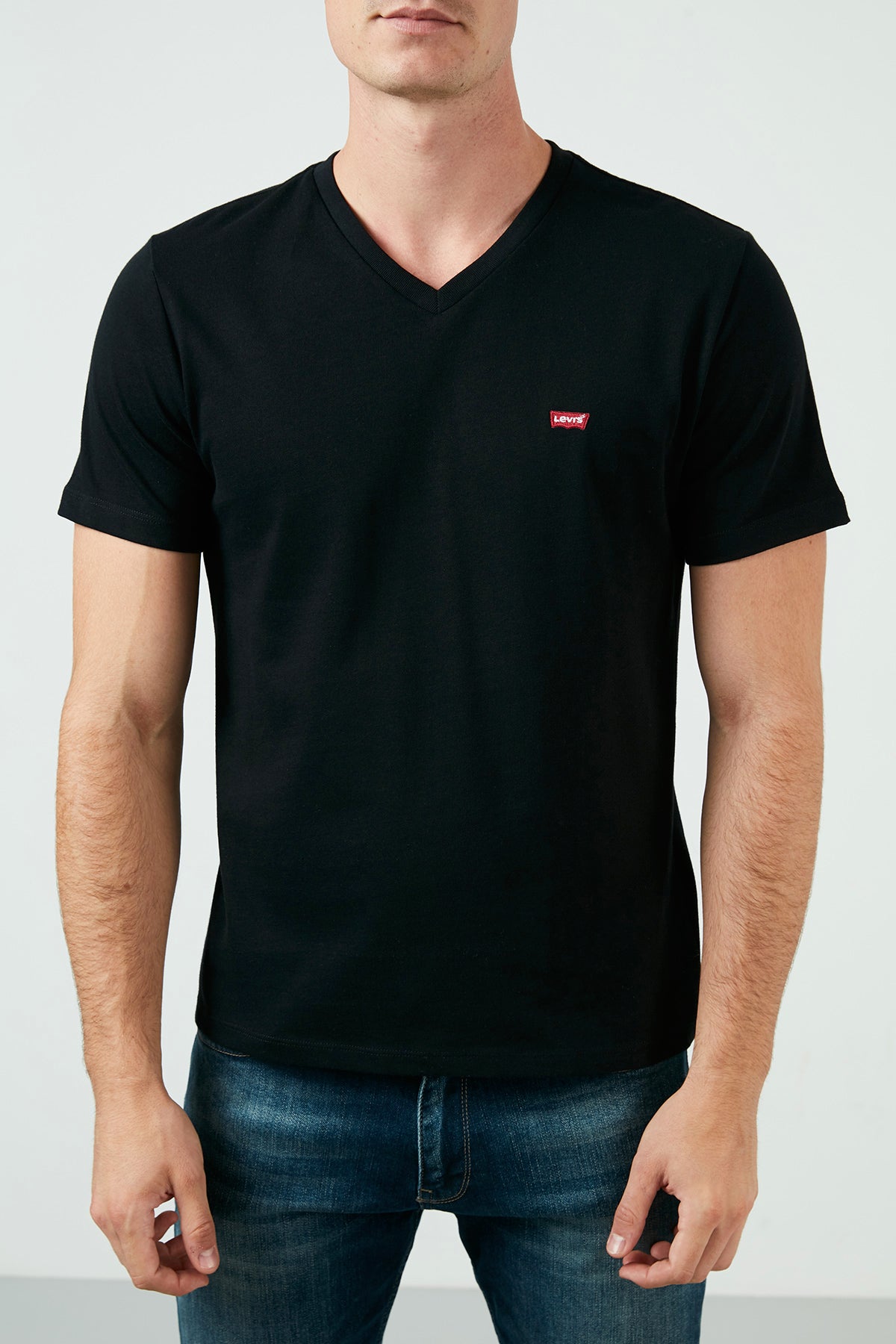 Levi&#39;s Marka Logolu V Yaka % 100 Pamuk Erkek T Shirt 85641-0016 SİYAH