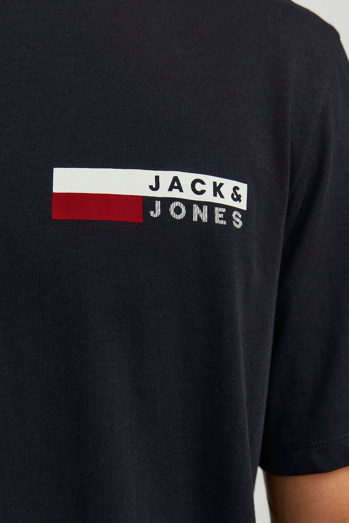 Jack & Jones Essentials Pamuklu Slim Fit Bisiklet Yaka Erkek T Shirt 12233999 SİYAH-KIRMIZI
