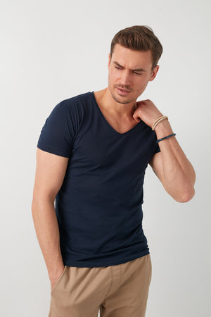 Buratti % 100 Pamuk Slim Fit V Yaka Basic Erkek T Shirt 5412001 LACİVERT