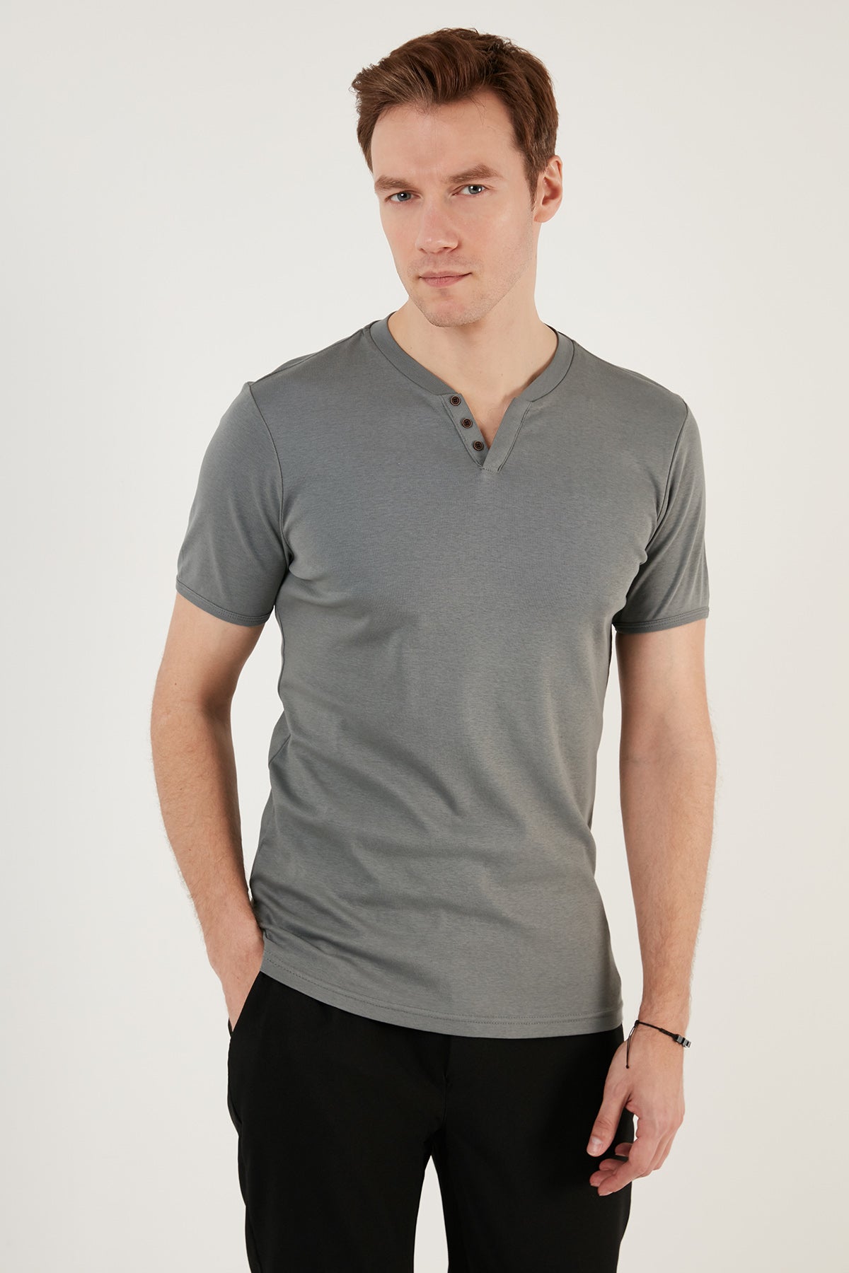 Buratti % 100 Pamuklu V Yaka Slim Fit Erkek T Shirt 5902122 AÇIK HAKİ