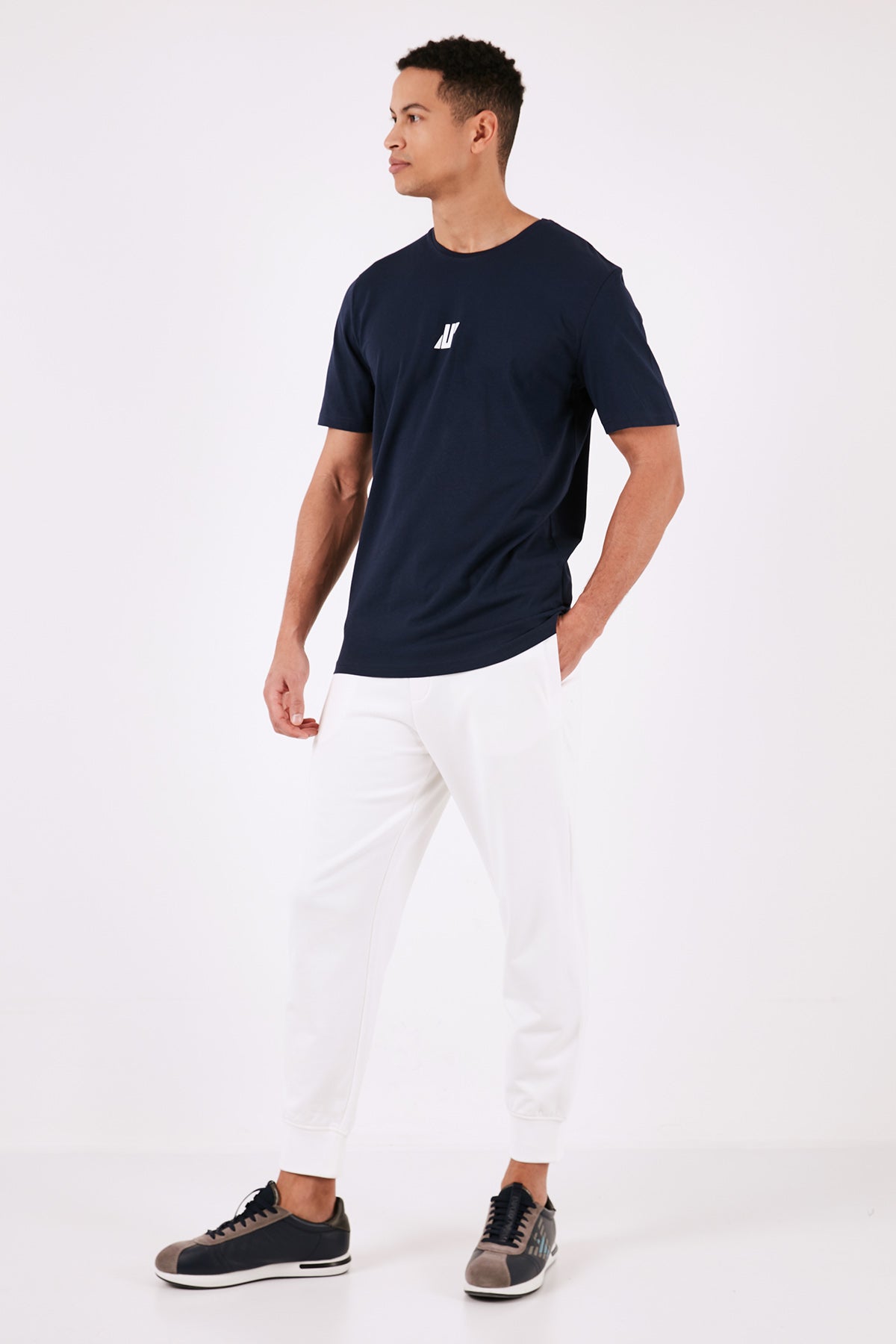 Buratti % 100 Pamuk Bisiklet Yaka Regular Fit Erkek T Shirt 5902753 İNDİGO