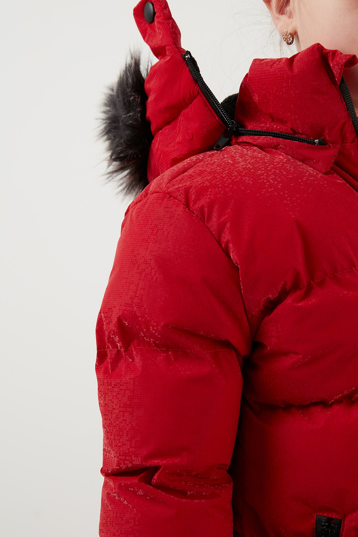 Lela Yakası Suni Kürklü Peluş Astarlı Çıkarılabilir Kapüşonlu Dar Kesim Kışlık Kız Çocuk Mont 5760002 KIRMIZI