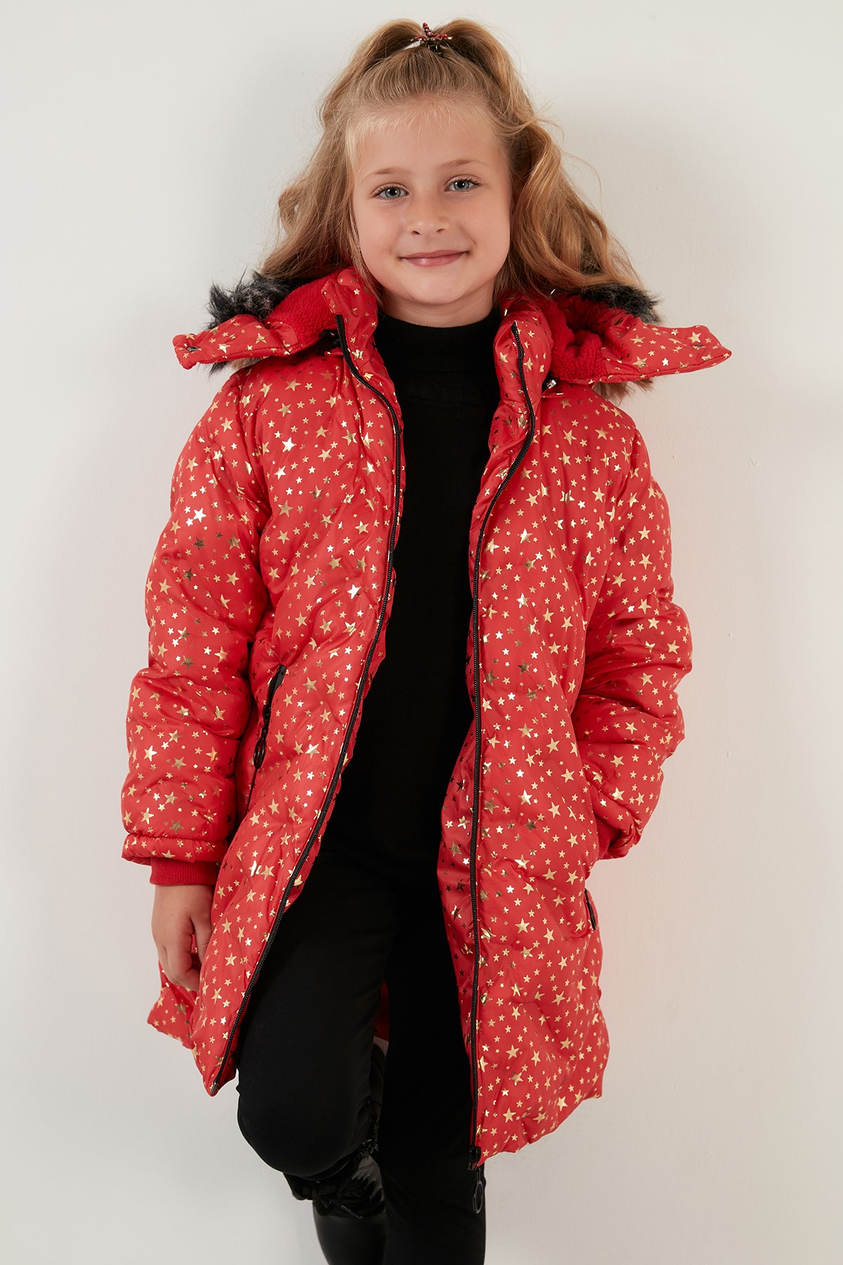 Lela Yakası Suni Kürklü Yıldız Desenli Çıkarılabilir Kapüşonlu Peluş Astarlı Kışlık Kız Çocuk Mont 5760050 KIRMIZI