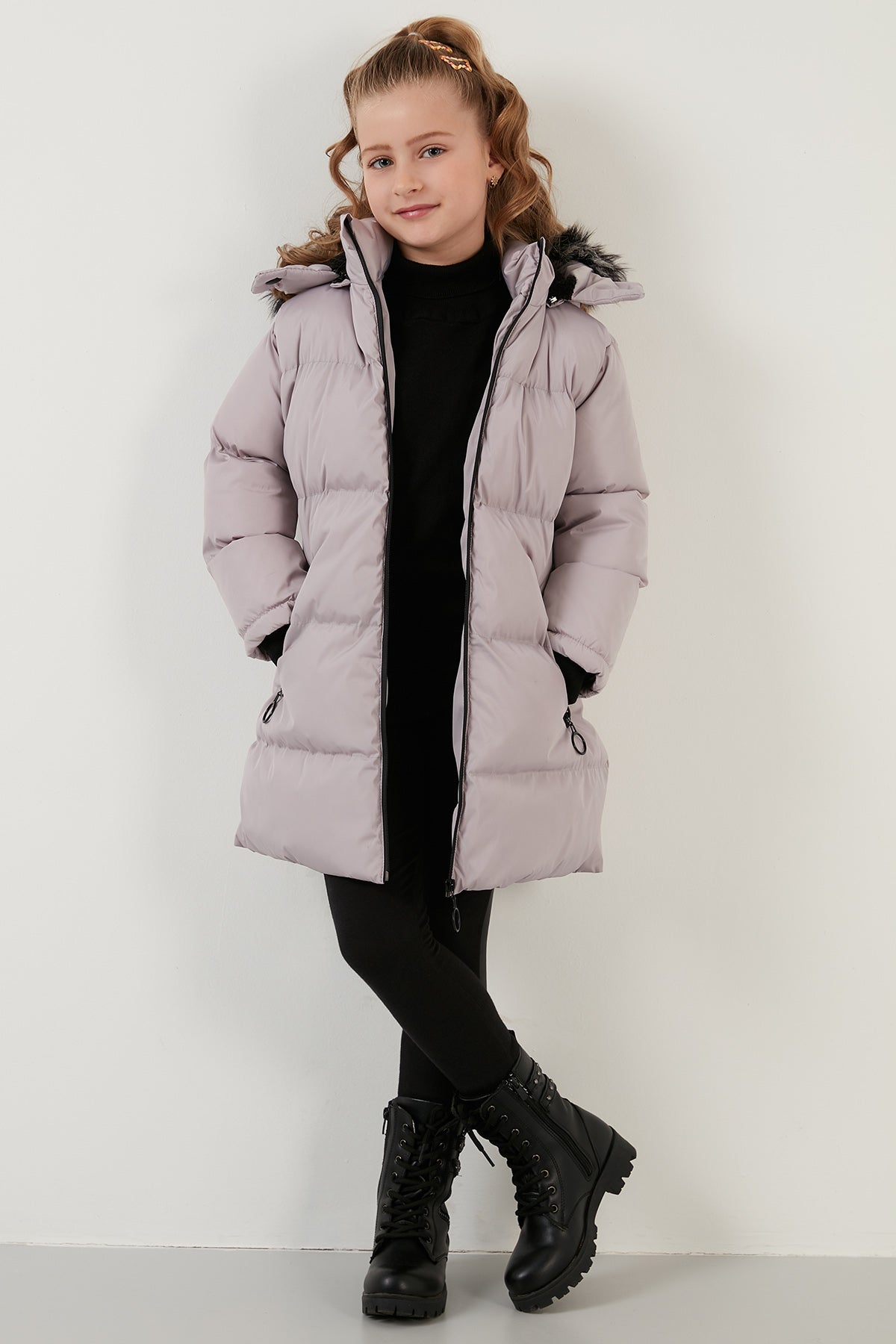 Lela Peluş Astarlı Yakası Suni Kürklü Çıkarılabilir Kapüşonlu Kışlık Kız Çocuk Mont 5760072 PUDRA
