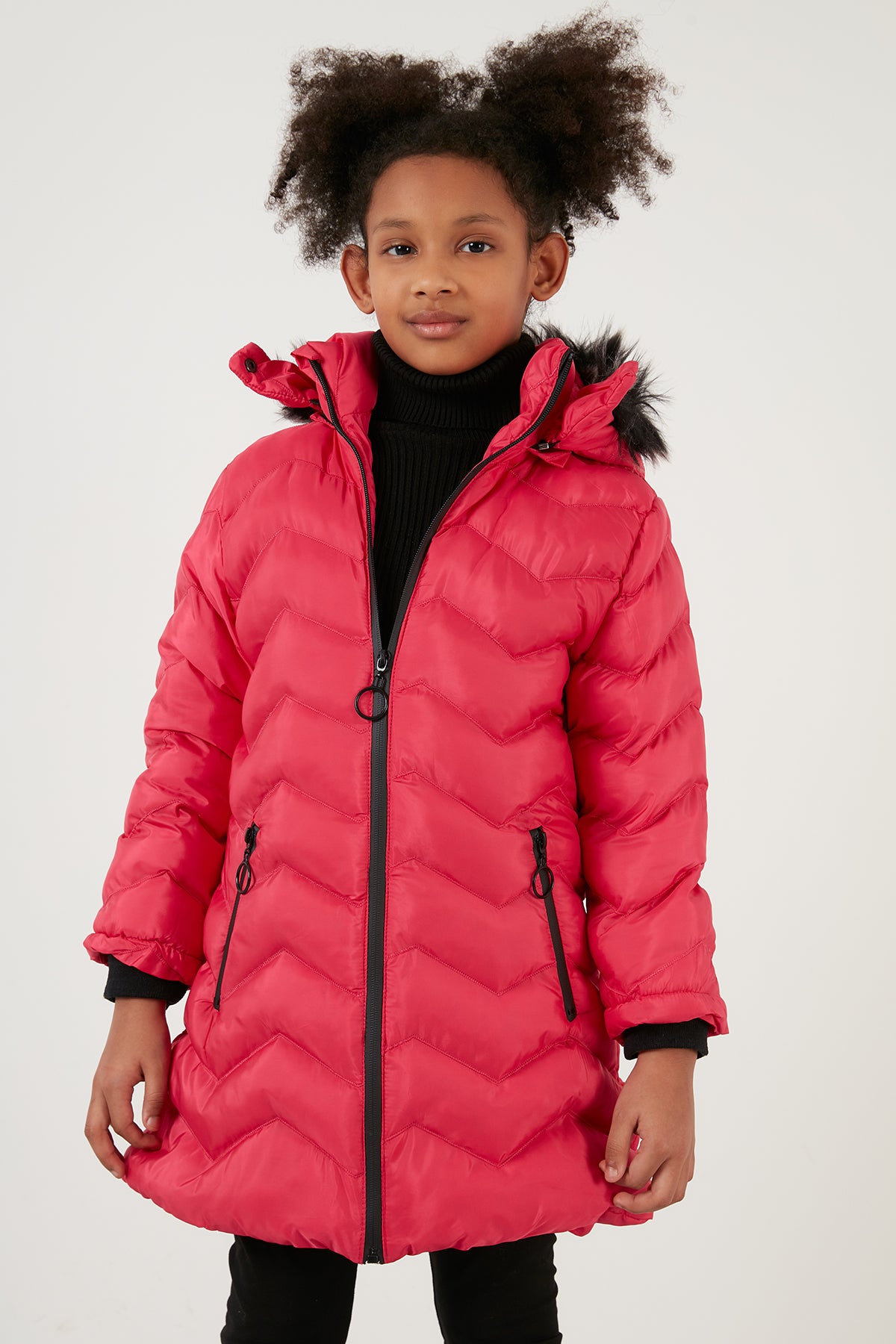 Lela Peluş Astarlı Yakası Suni Kürklü Çıkarılabilir Kapüşonlu Kışlık Kız Çocuk Mont 5766041 PEMBE