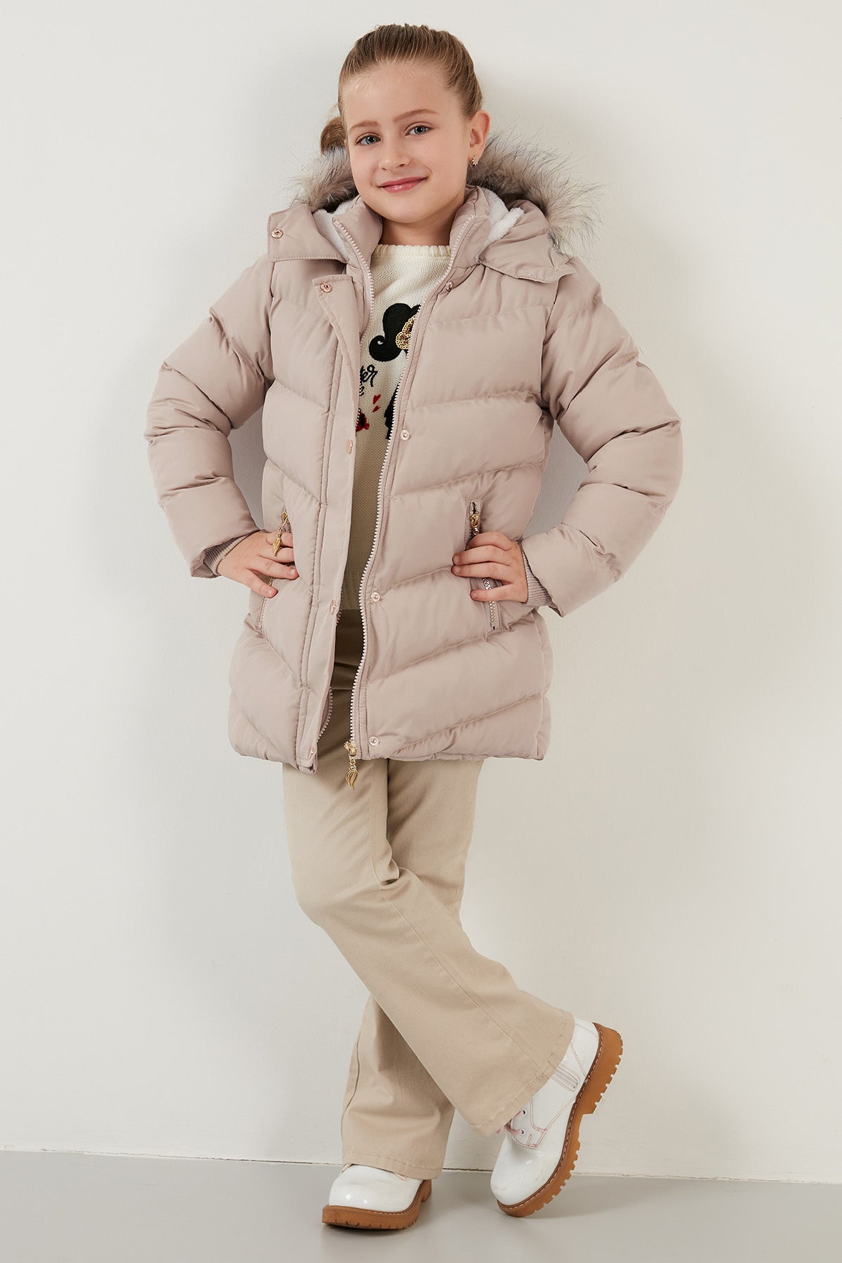 Lela Yakası Suni Kürklü Peluş Astarlı Kapüşonlu Kışlık Şişme Kız Çocuk Mont 6035018 TAŞ